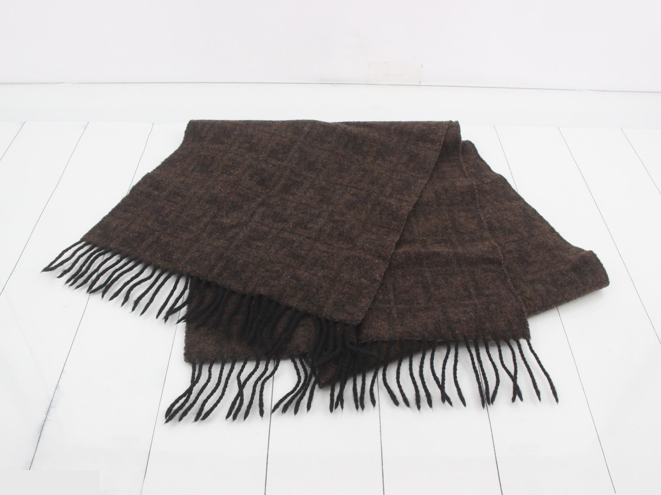 Other lines: Small items, accessories, and scarves — view 2