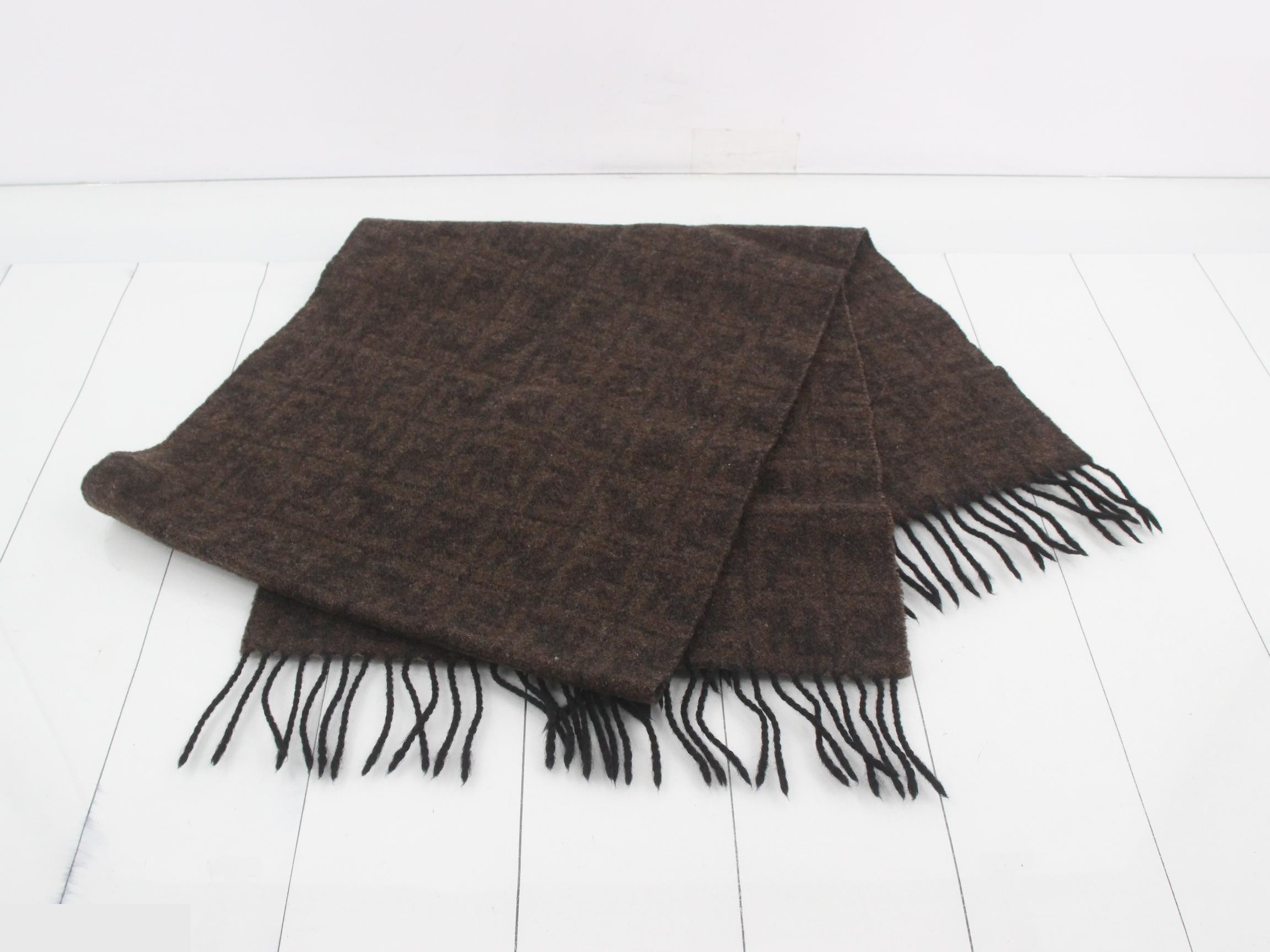 Other lines: Small items, accessories, and scarves — view 3
