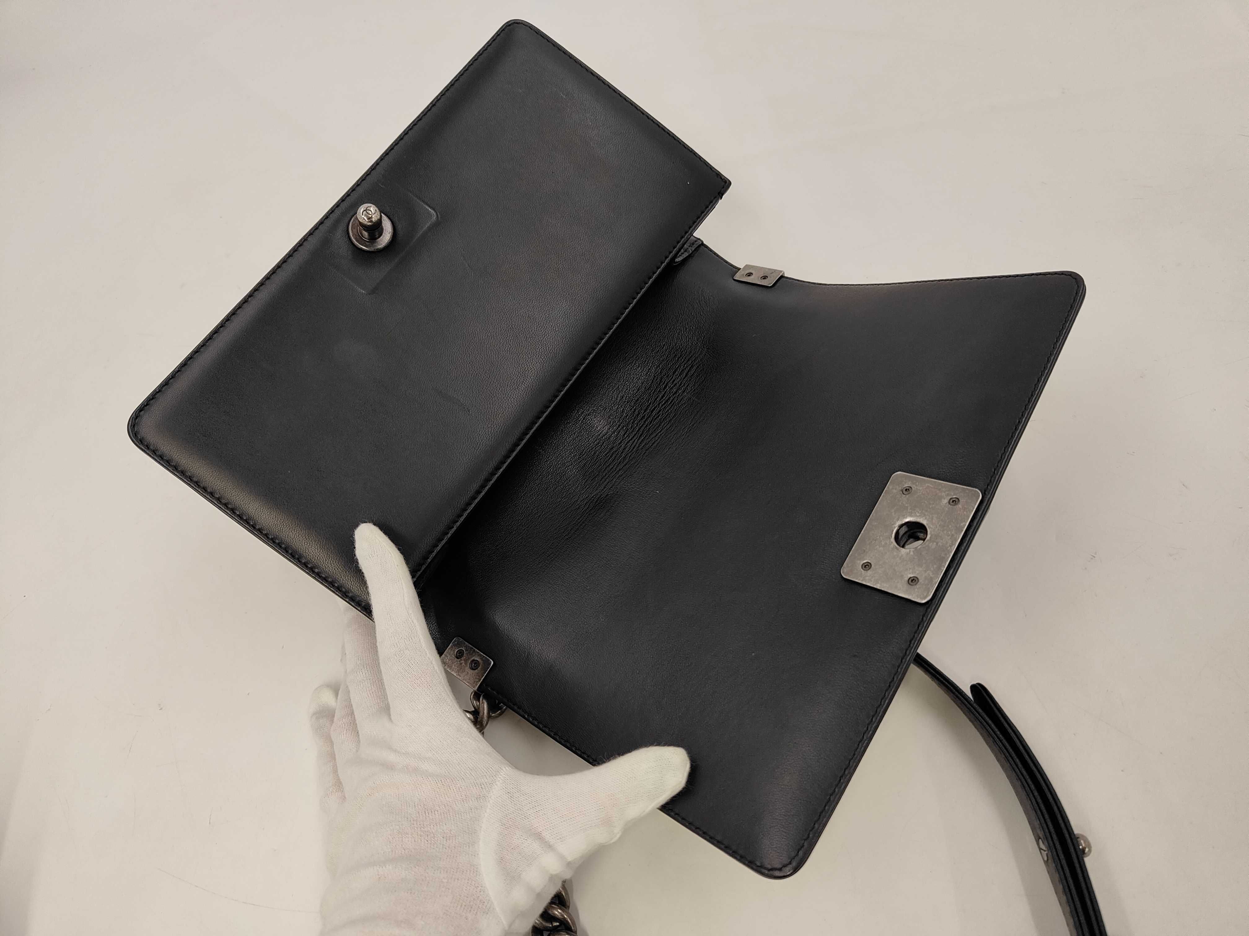 Boy Chanel 25 Lambskin Shoulder Bag — view 8