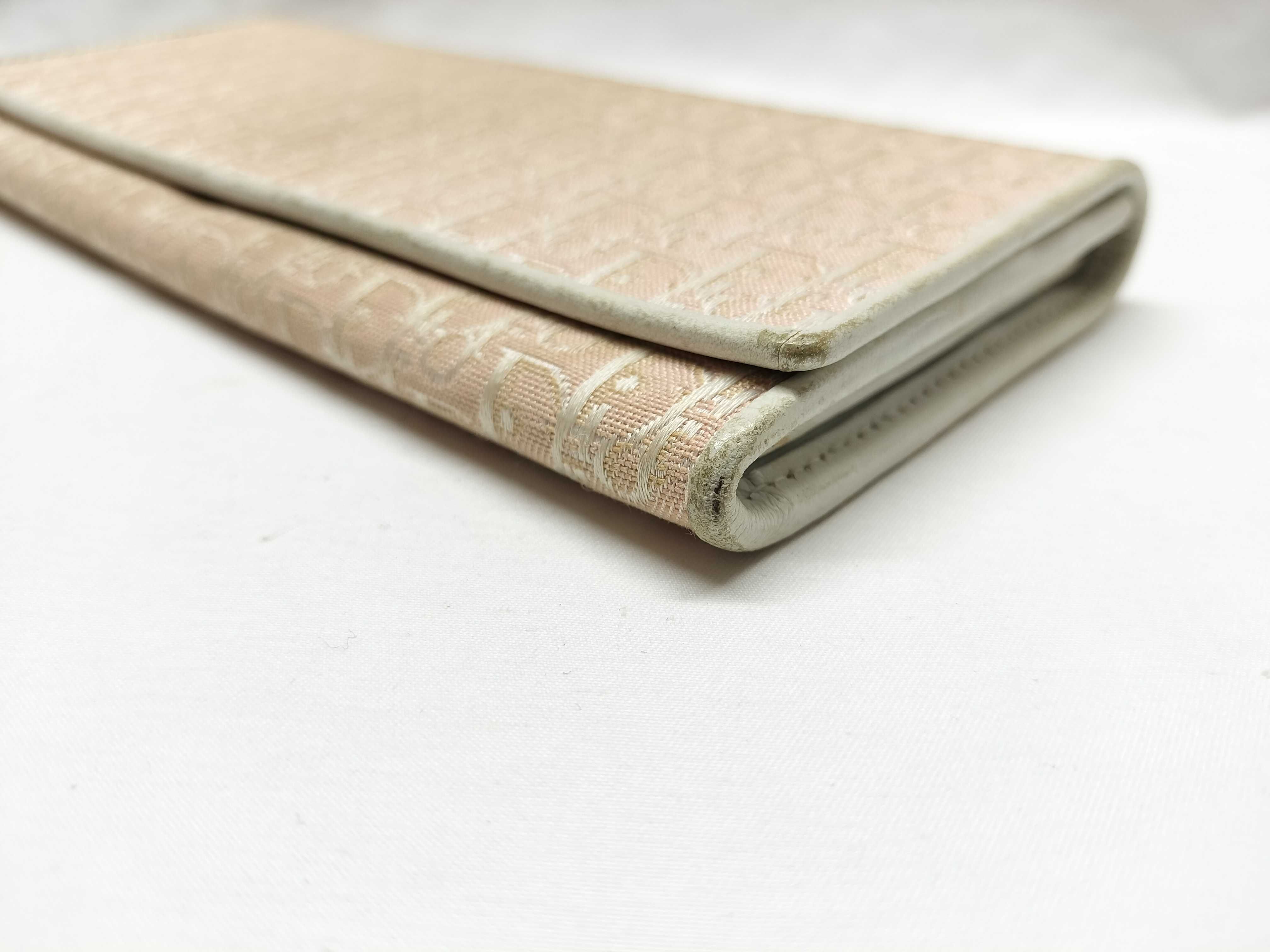 long wallet, pink wallet — view 3