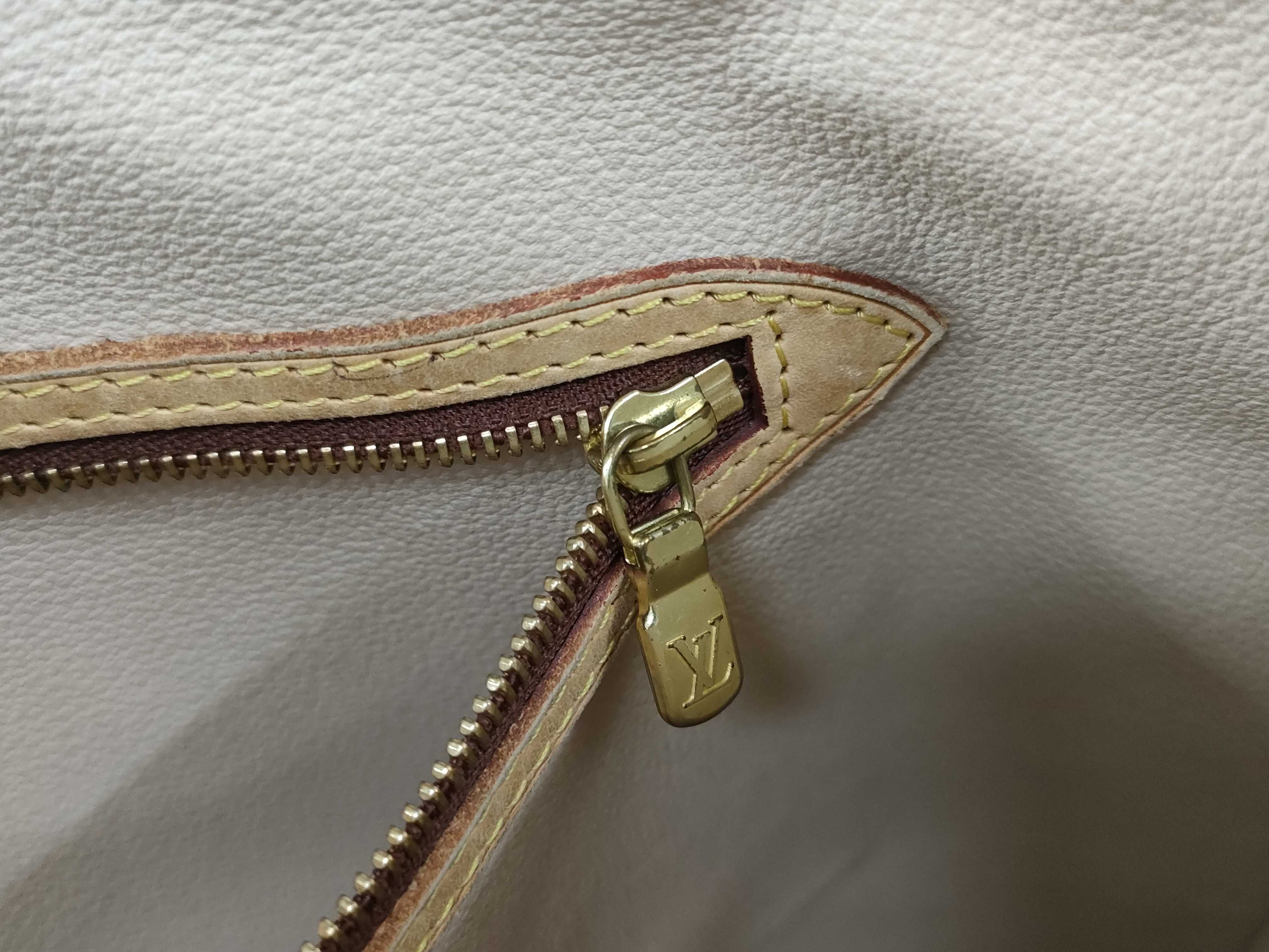 Monogram — view 12