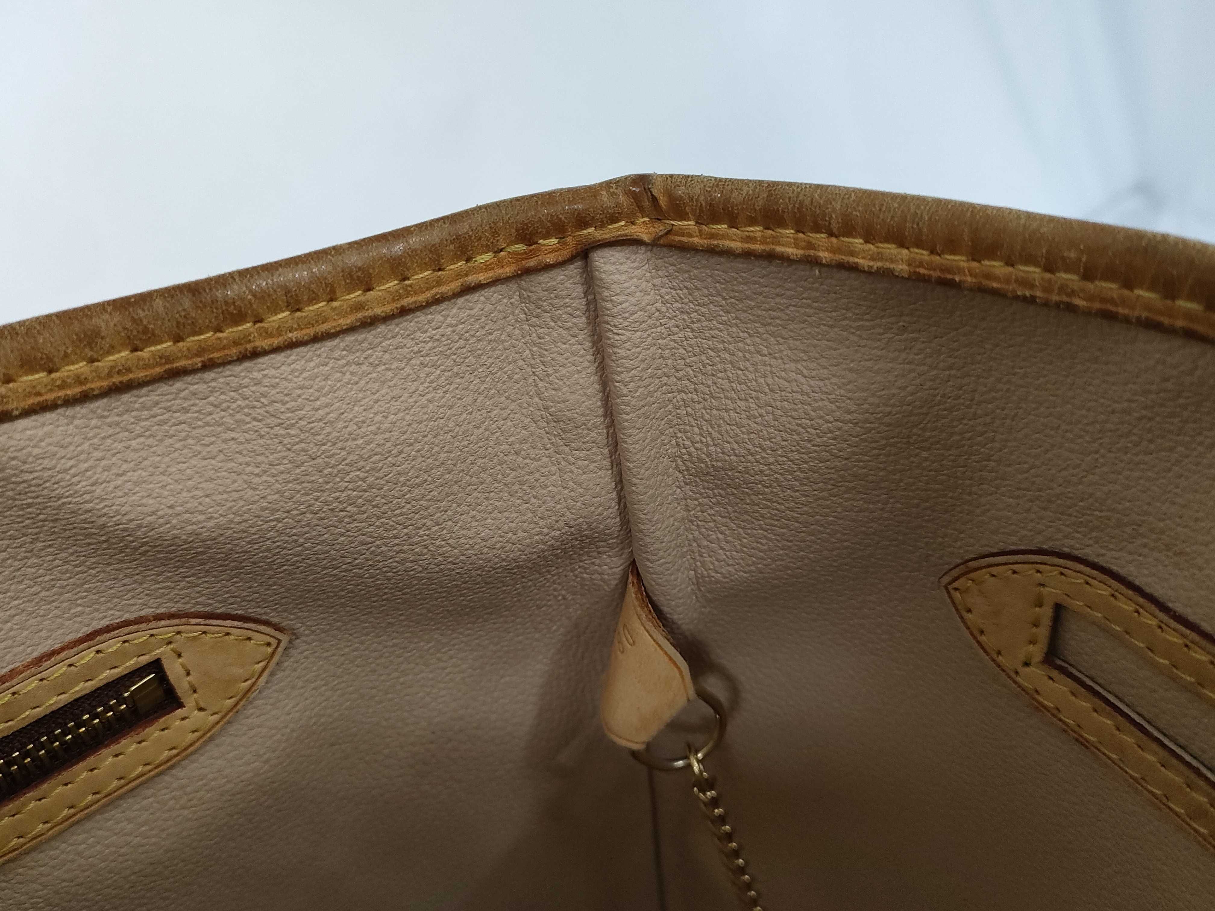 Monogram — view 9