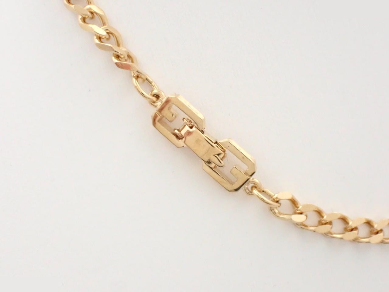 Other lines: Precious metals, necklaces, pendants, chains approximately 40cm long. — view 2