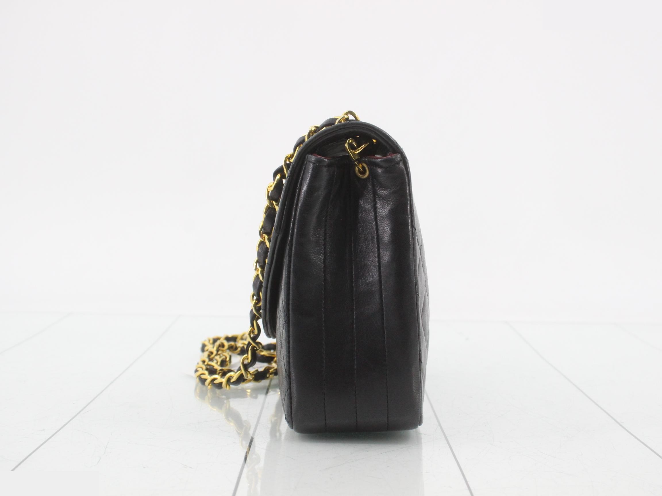 Matelassé (Bag) - Half Moon Shoulder Bag — view 3