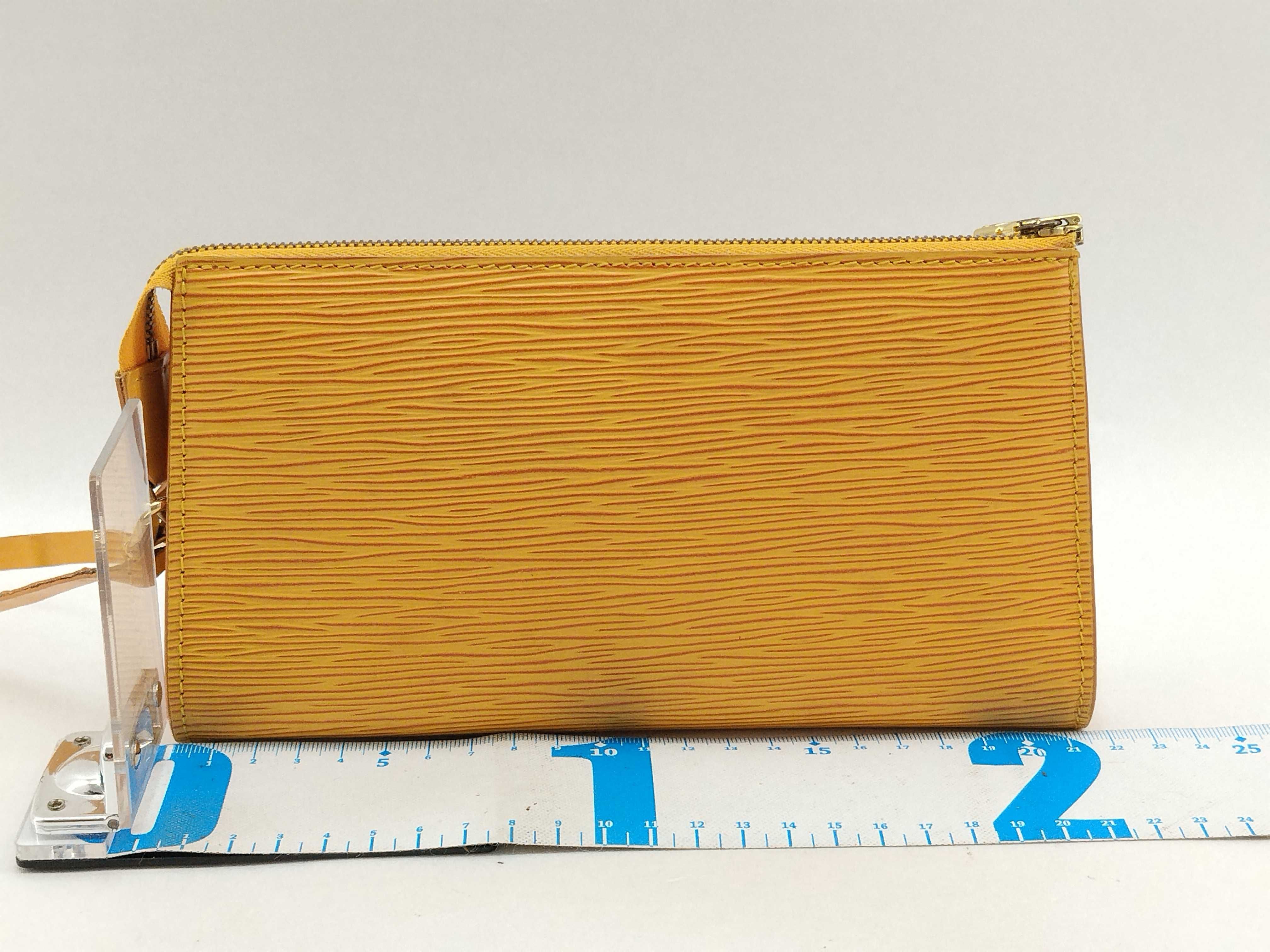 Epi Leather Pochette Accessoires Pouch M52959 AR1915 Pouch — view 2