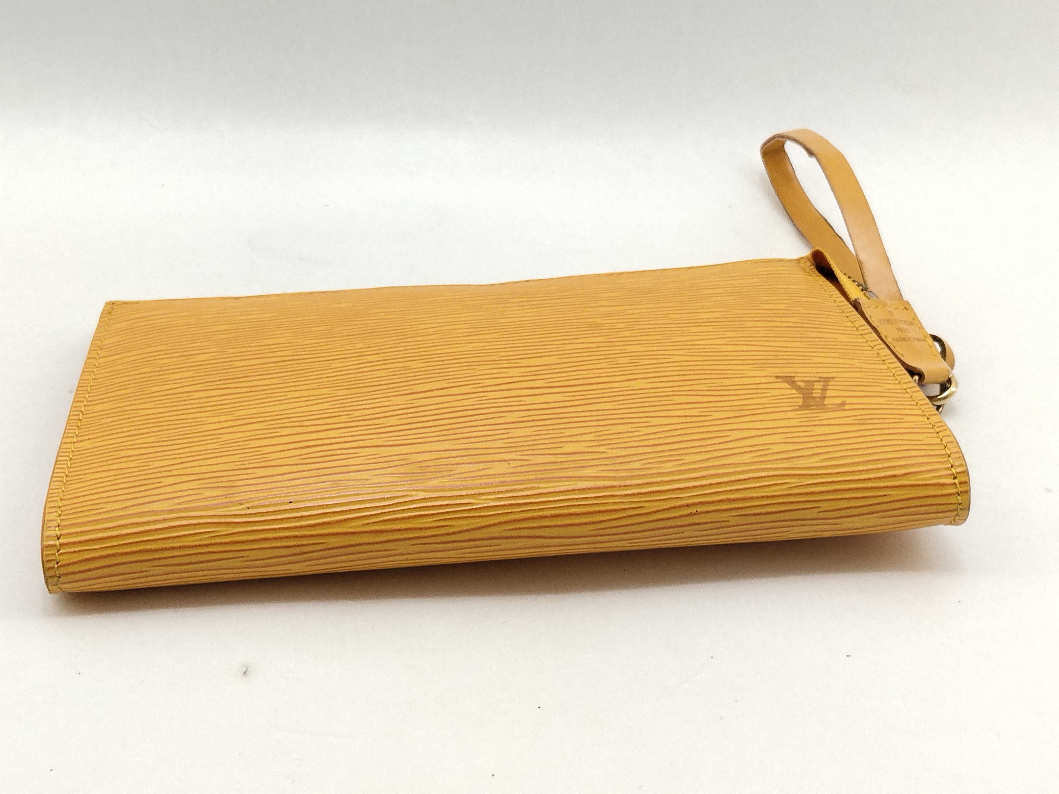 Epi Leather Pochette Accessoires Pouch M52959 AR1915 Pouch — view 3