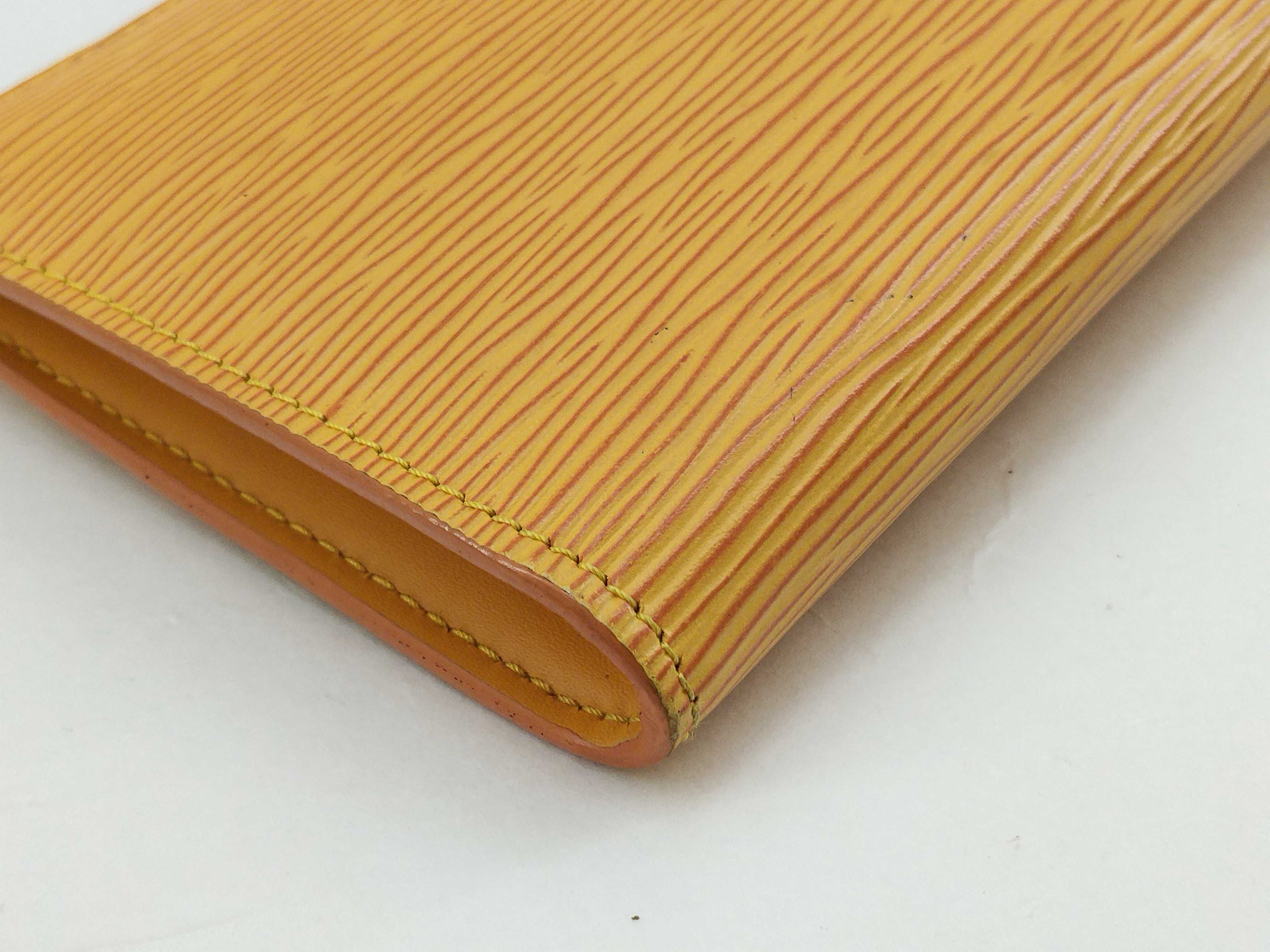 Epi Leather Pochette Accessoires Pouch M52959 AR1915 Pouch — view 4