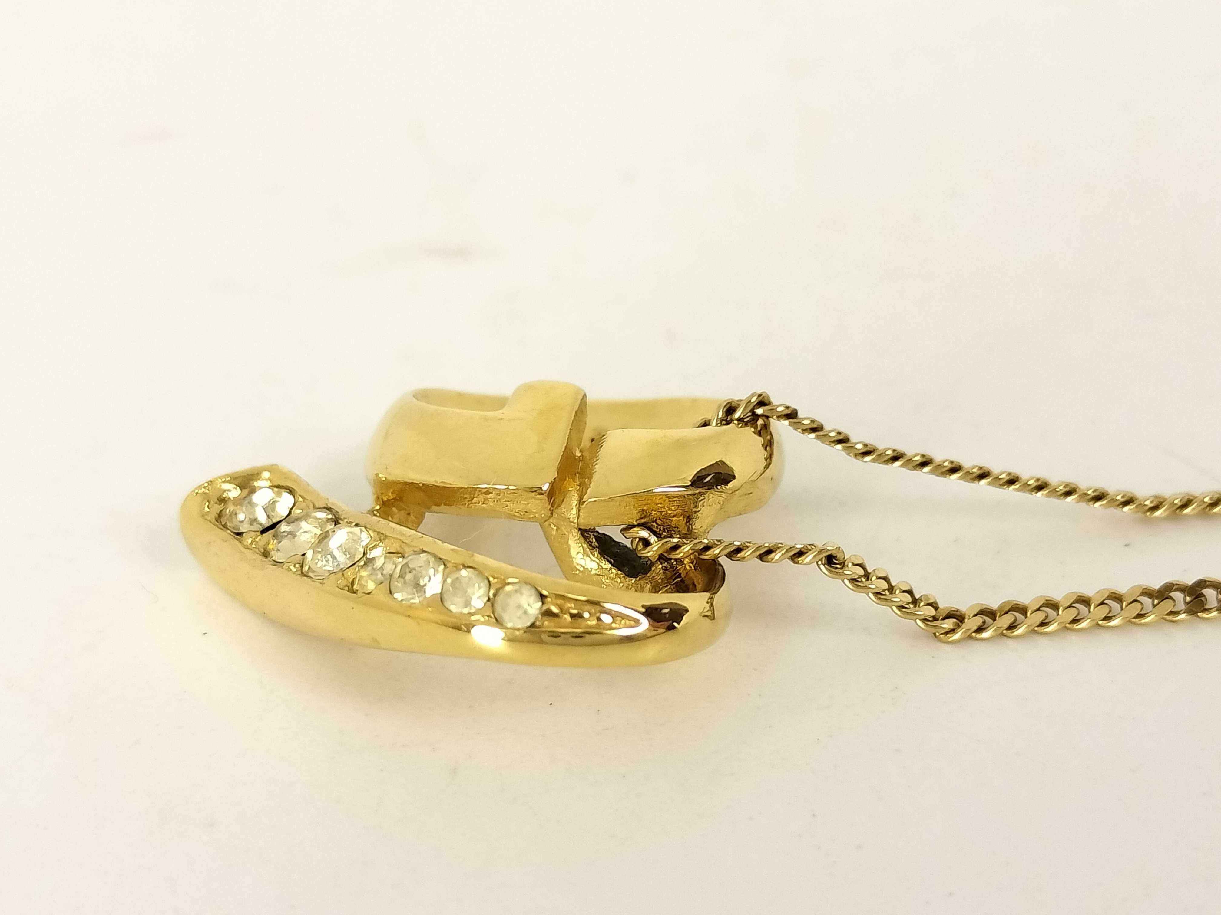 necklace — view 3