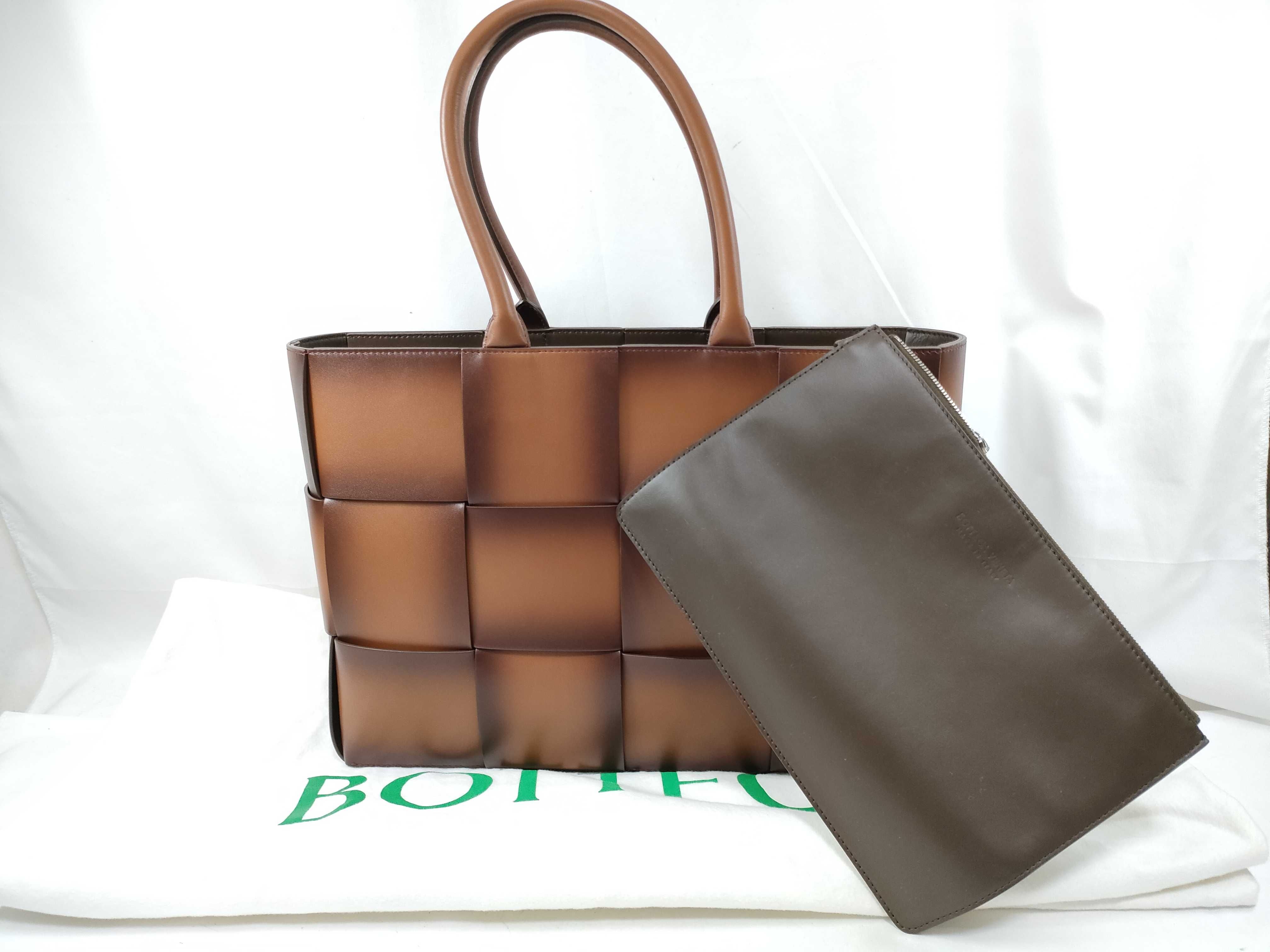 Arco Tote Bag with Pouch - Retail Price: ¥605,000
