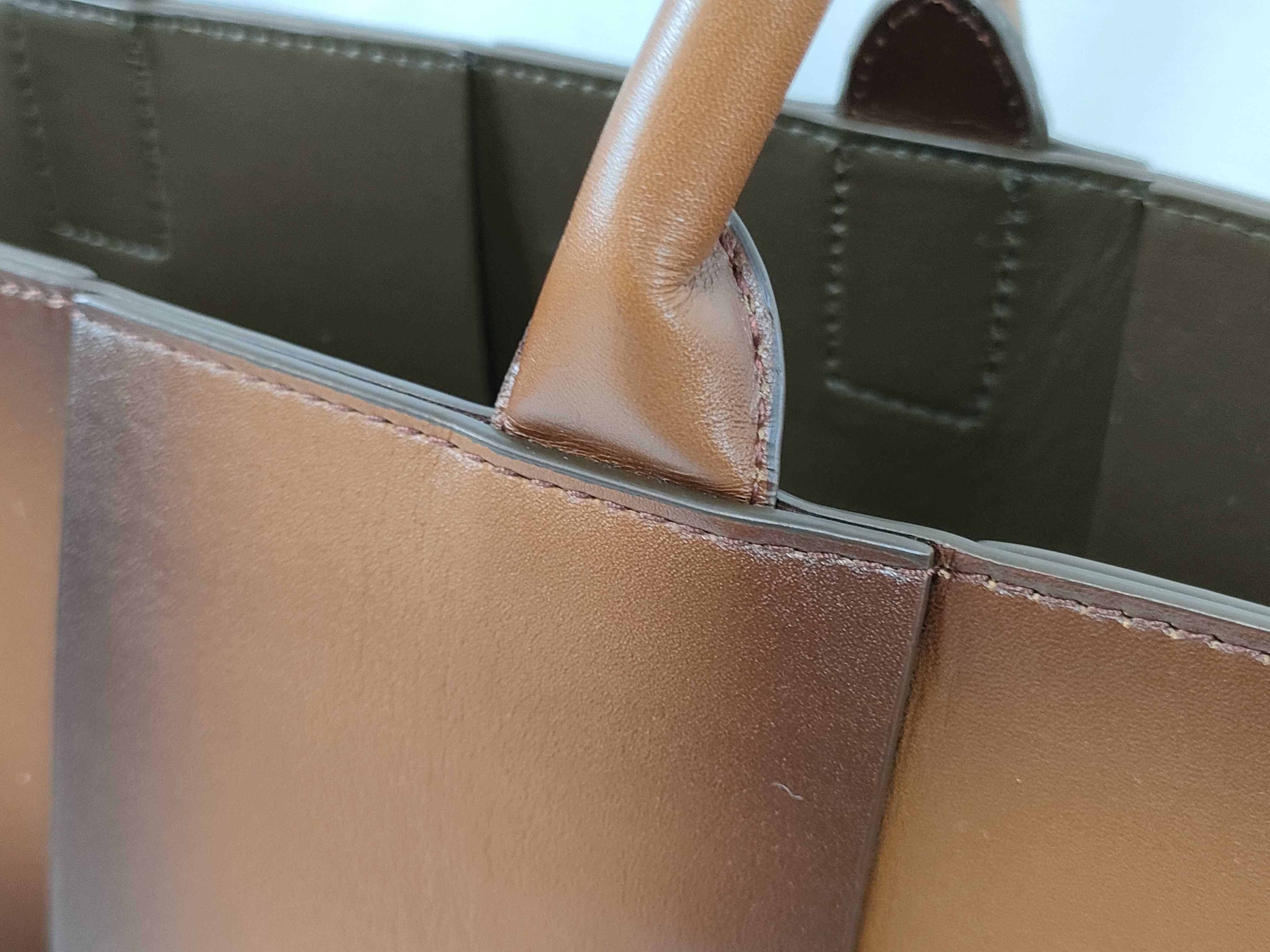 Arco Tote Bag with Pouch - Retail Price: ¥605,000 — view 3