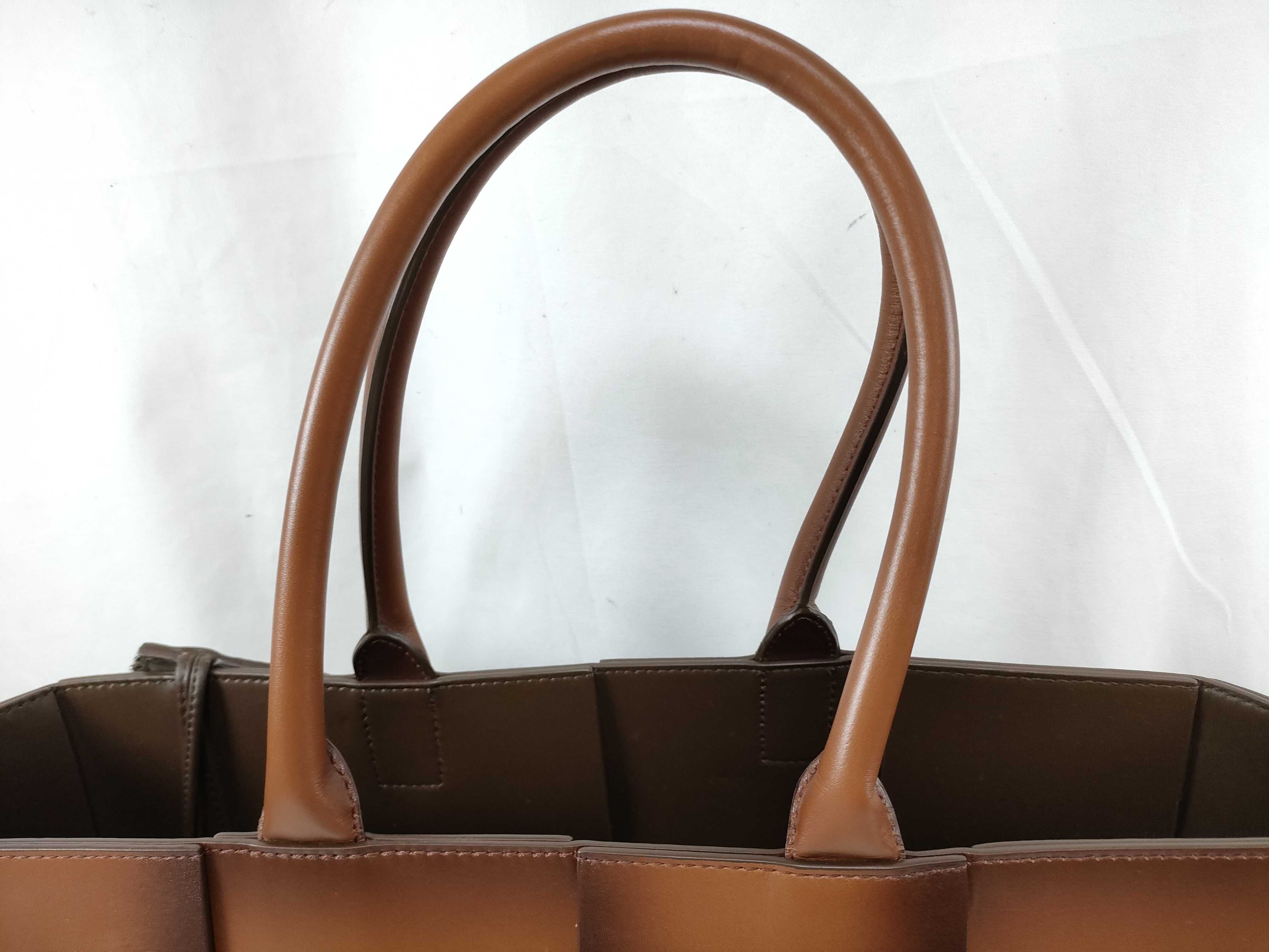 Arco Tote Bag with Pouch - Retail Price: ¥605,000 — view 4