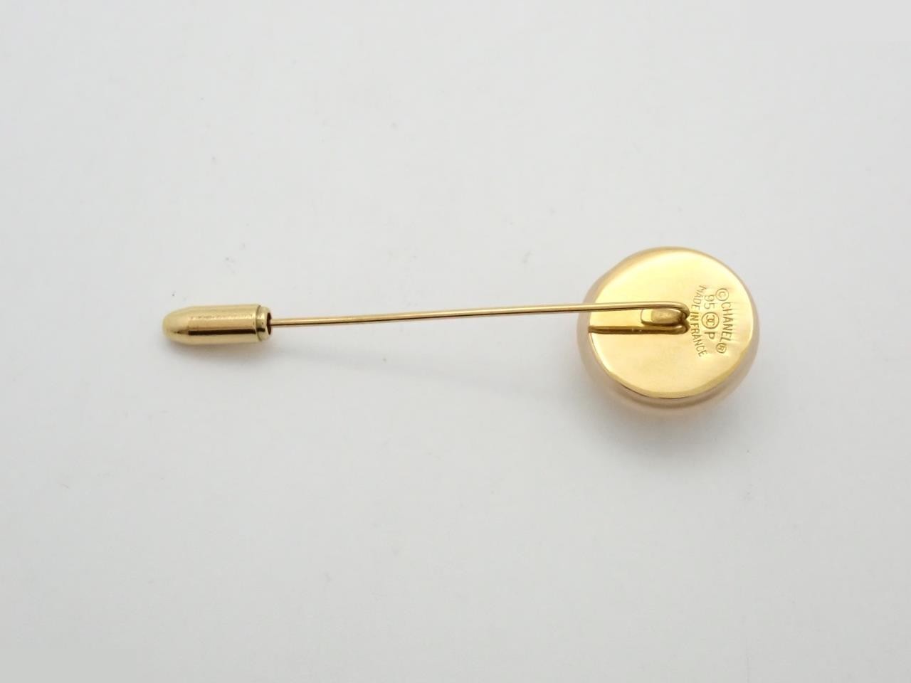 Brooch GP — view 2