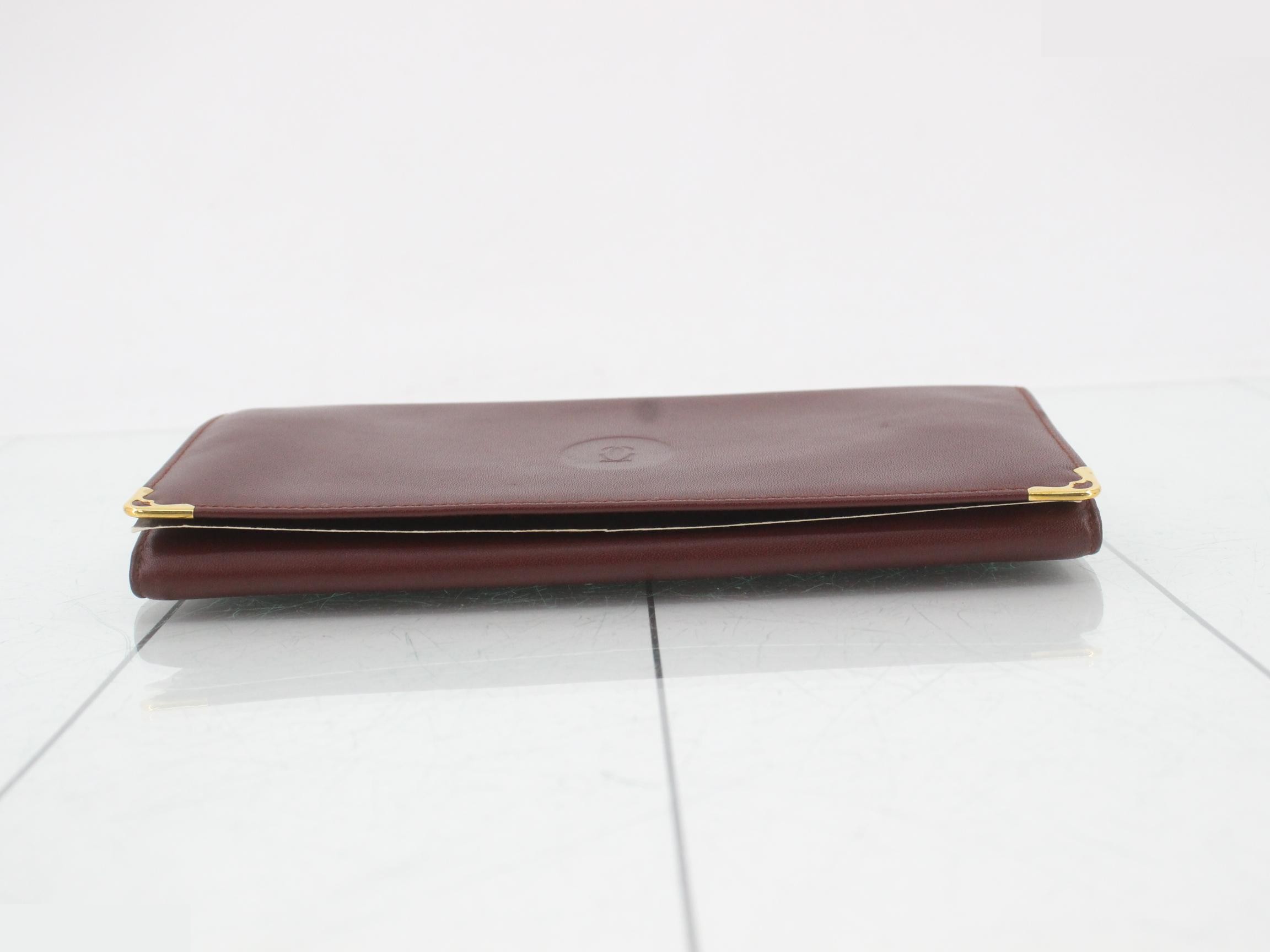 Mustline Leather Red Clasp Long Wallet — view 3