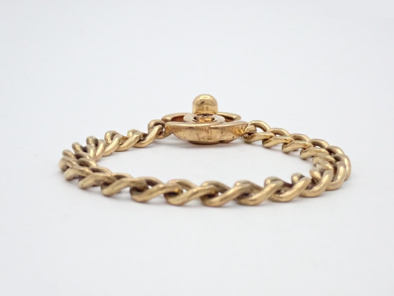 Turnlock bracelet, wrist circumference approximately 17cm — view 2