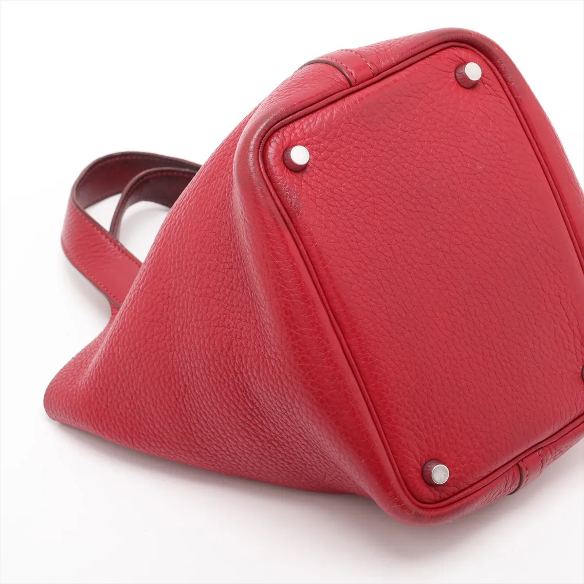 Picotin Lock 18 PM, Taurillon Clemence leather, red, silver hardware. L: 2008 model. Padlock cannot be opened. — view 4