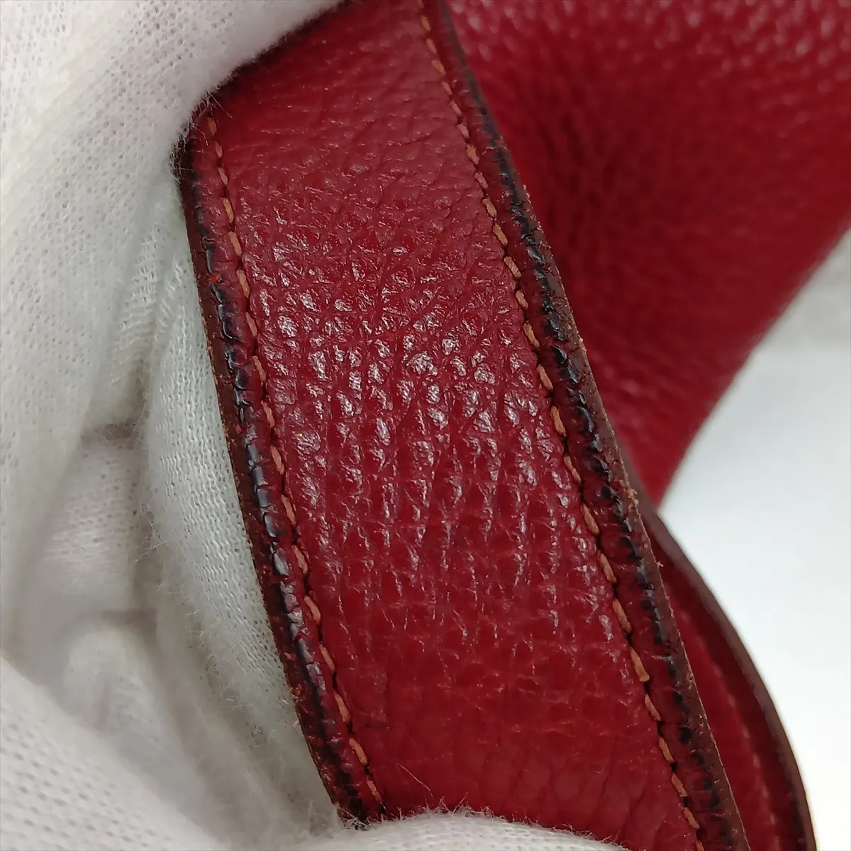 Picotin Lock 18 PM, Taurillon Clemence leather, red, silver hardware. L: 2008 model. Padlock cannot be opened. — view 10
