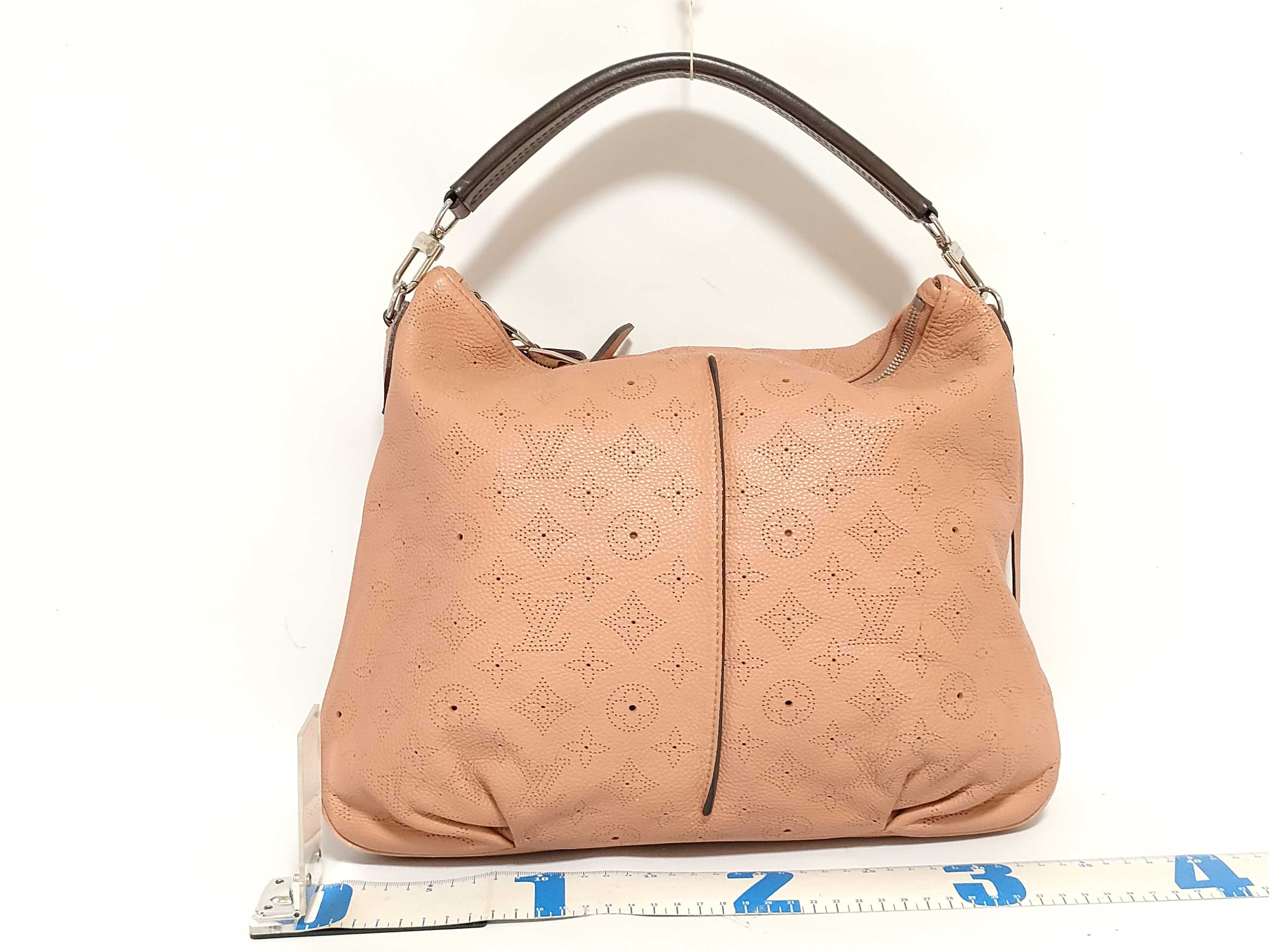 Mahina Selene PM M94276 (Serial number unclear) Pink Shoulder Bag — view 2