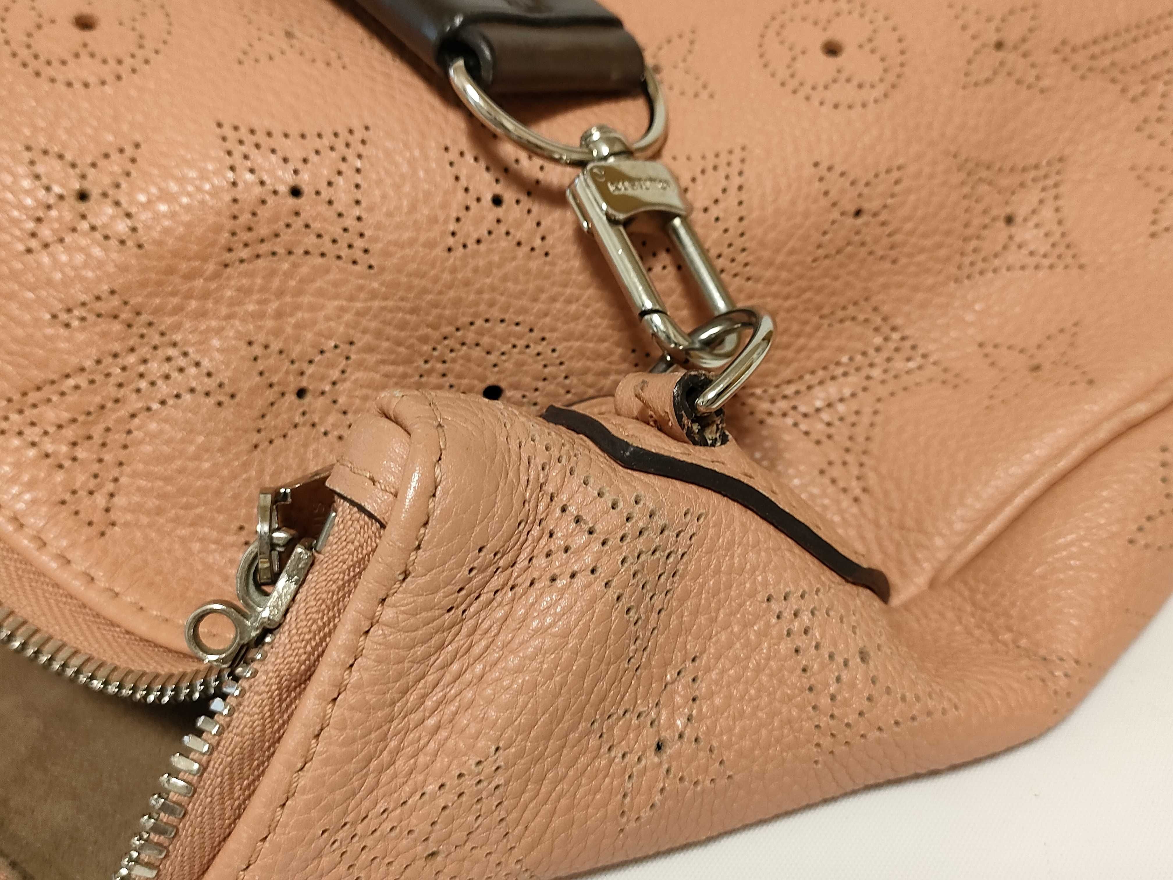 Mahina Selene PM M94276 (Serial number unclear) Pink Shoulder Bag — view 15