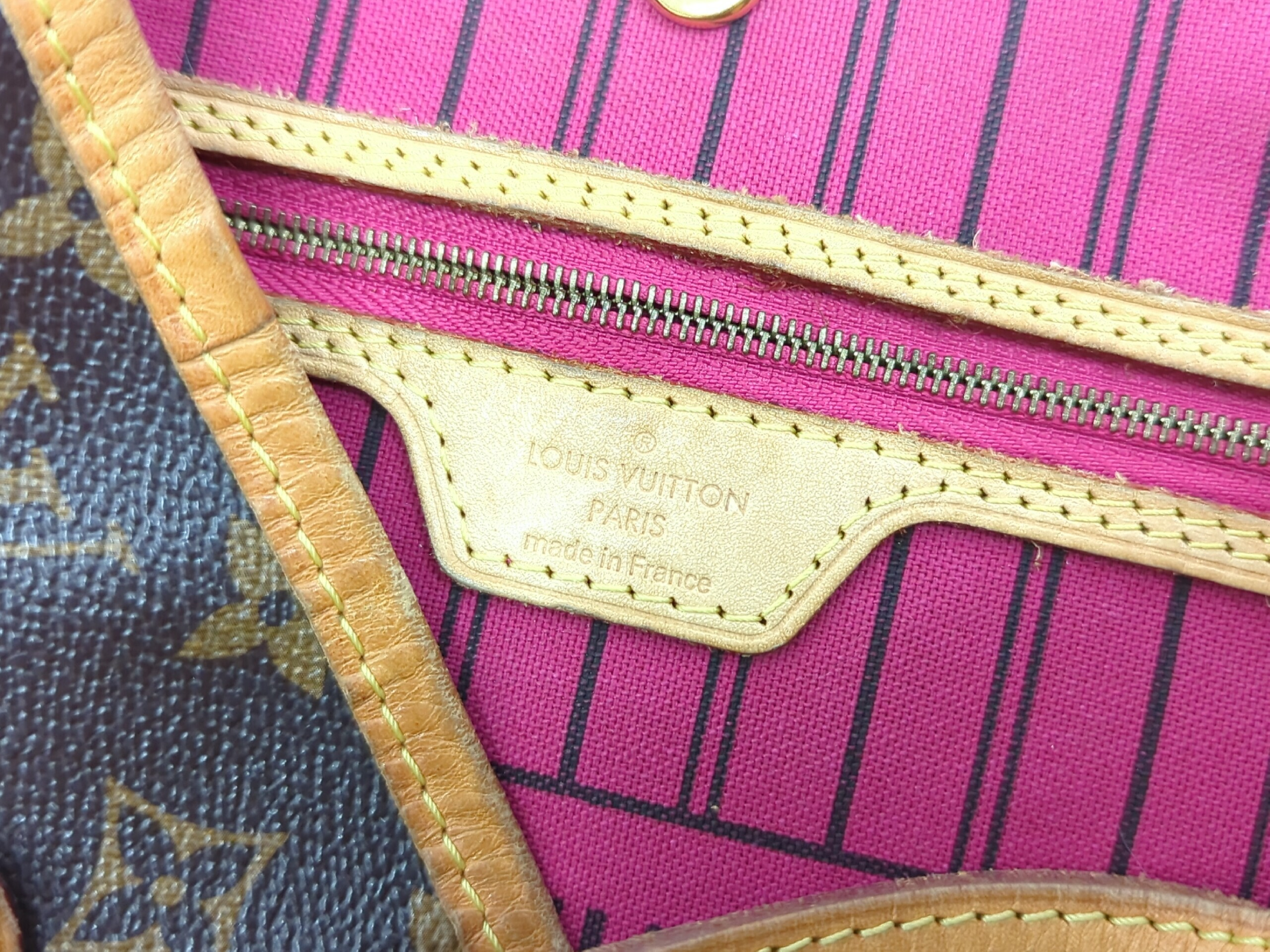 M40996 Monogram Neverfull MM Handbag — view 12