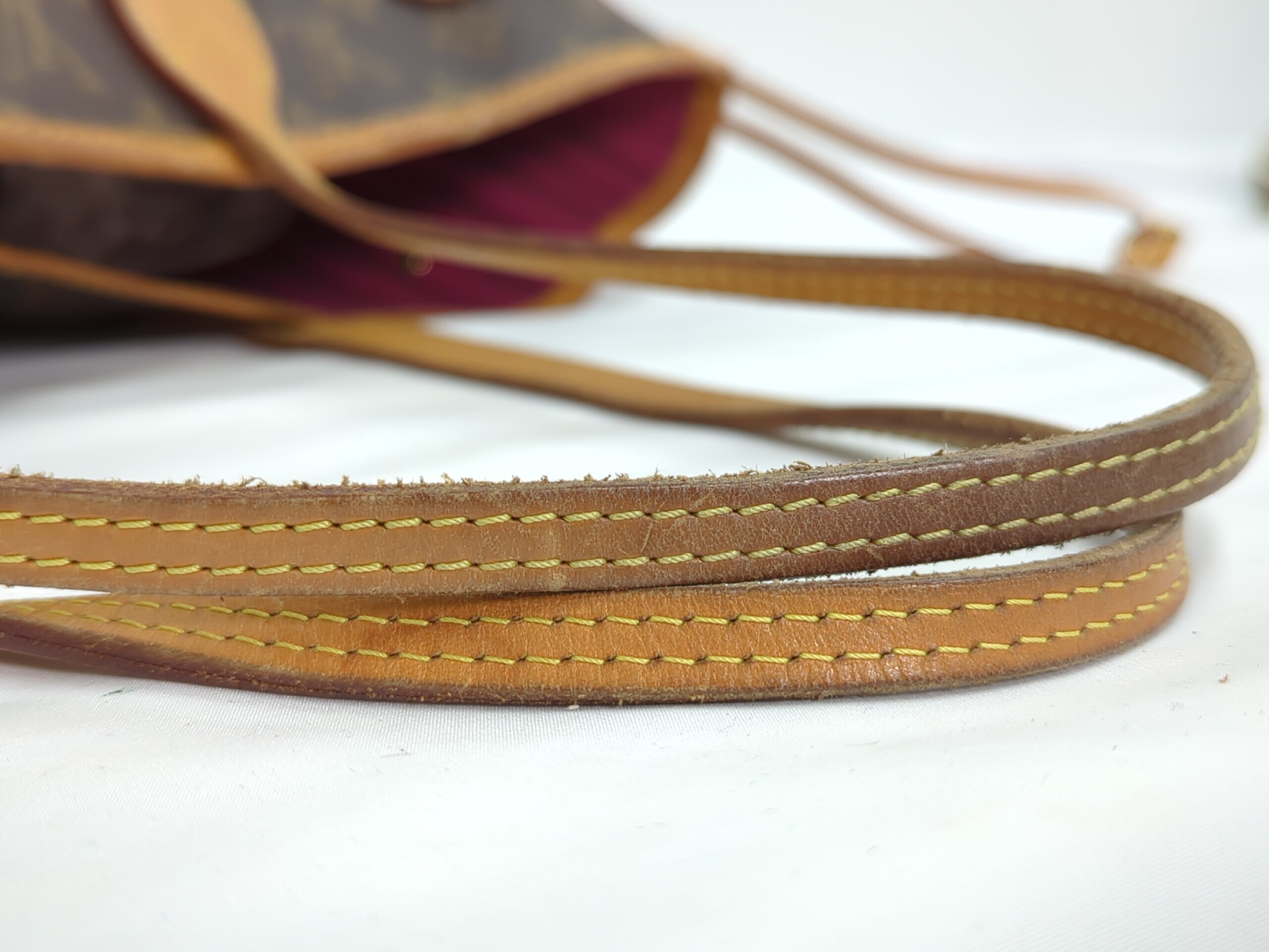 M40996 Monogram Neverfull MM Handbag — view 7