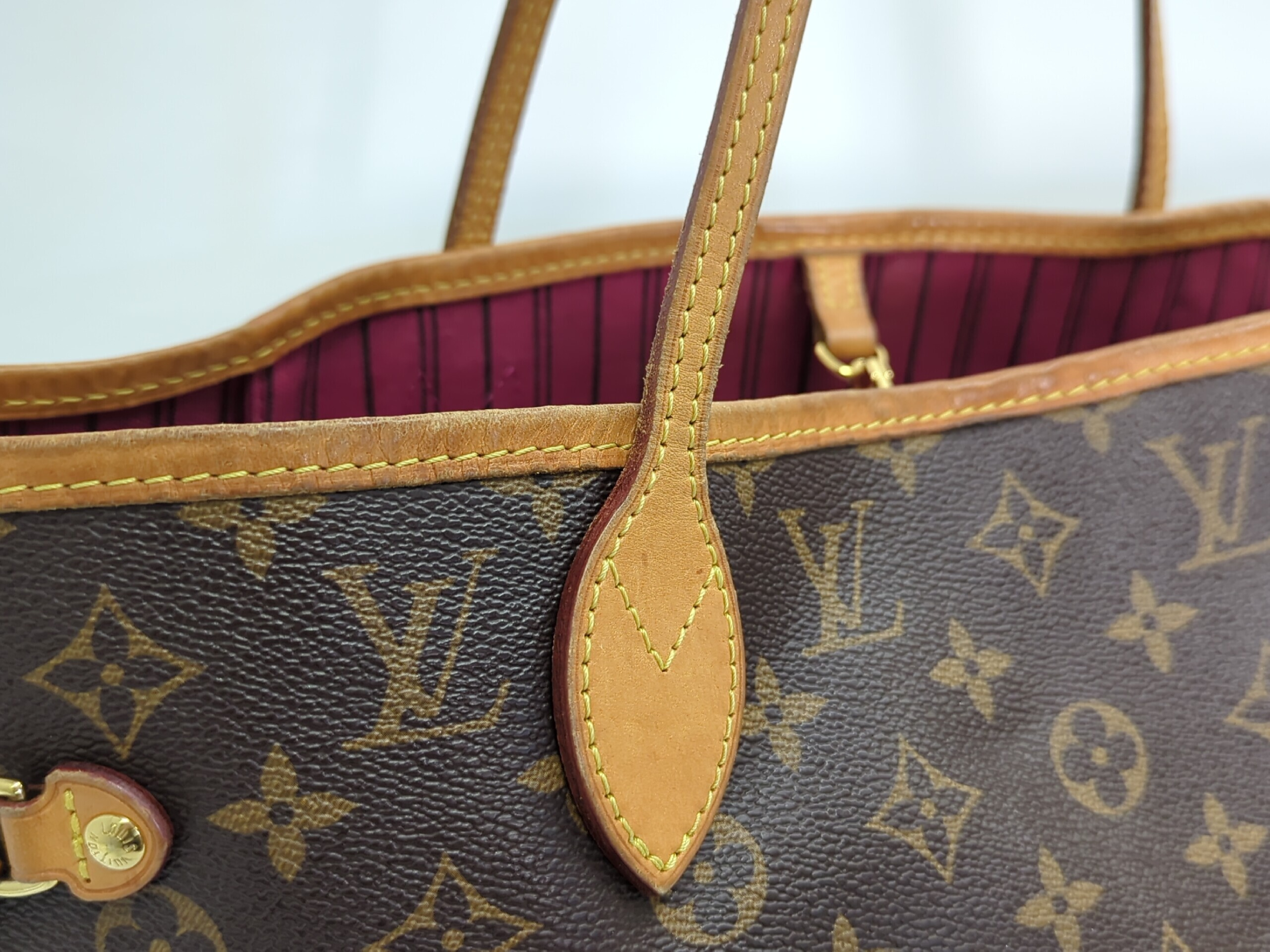M40996 Monogram Neverfull MM Handbag — view 8