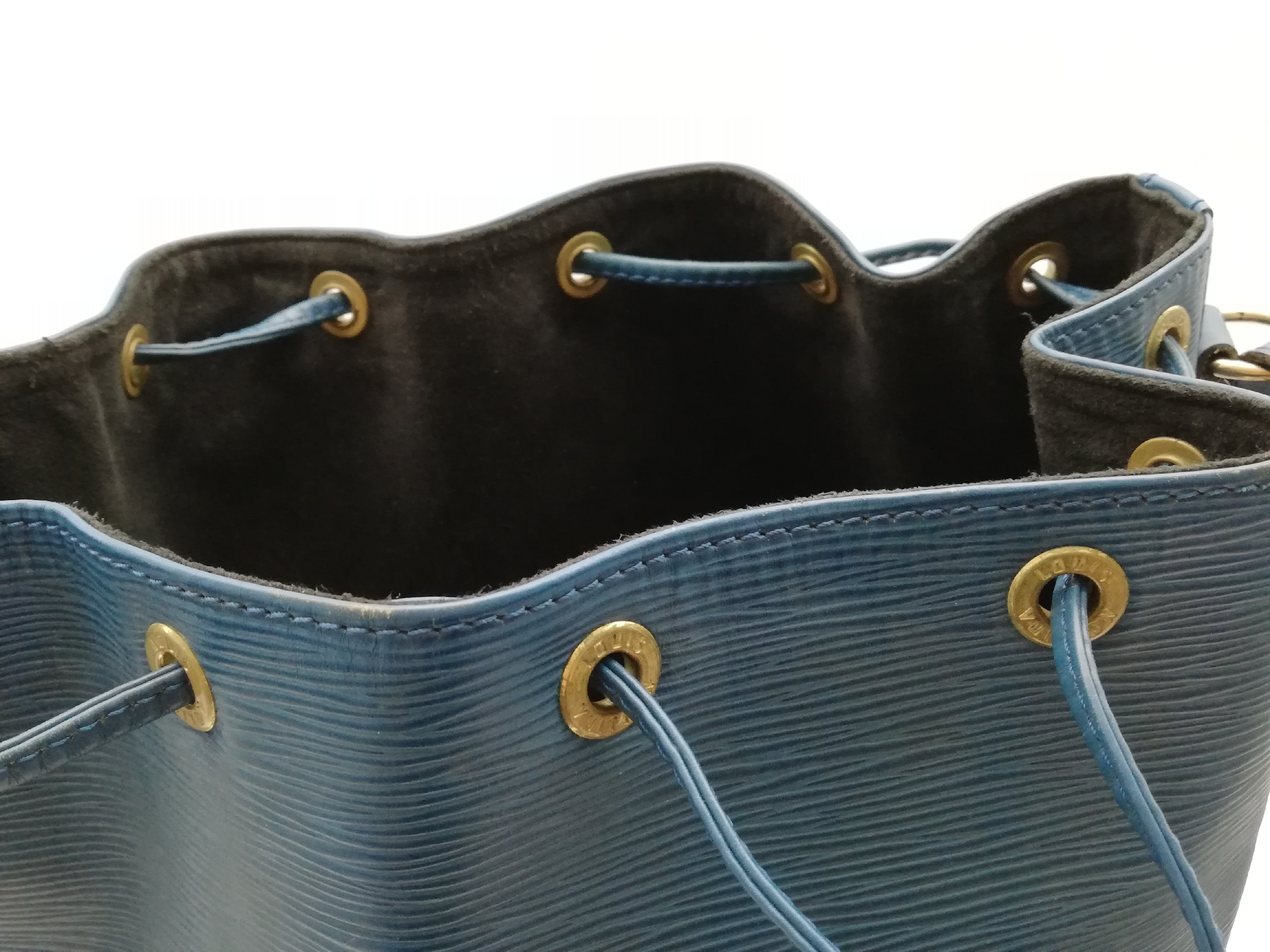 Epi Noe M44005 Shoulder Bag — view 13