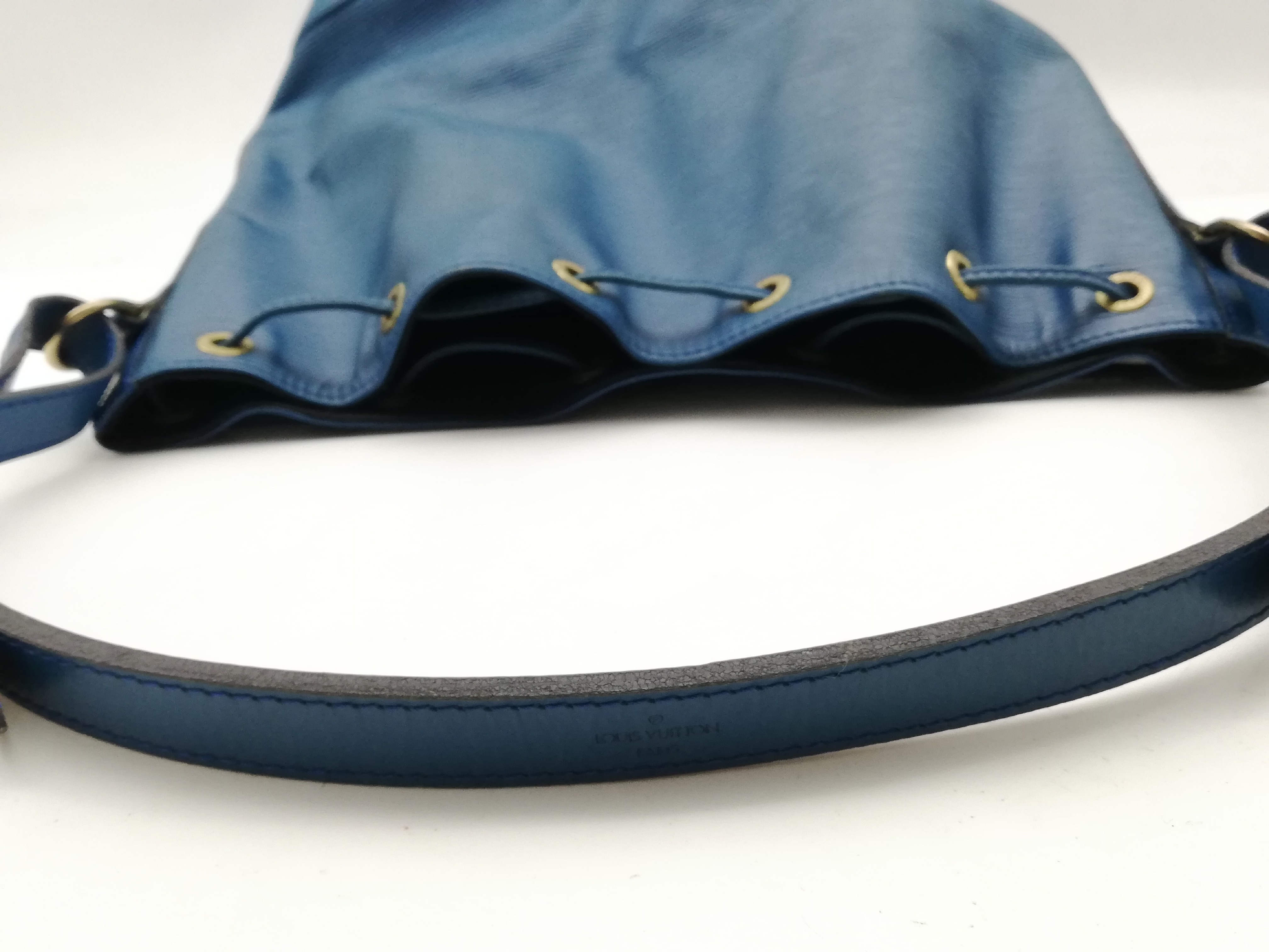 Epi Noe M44005 Shoulder Bag — view 6