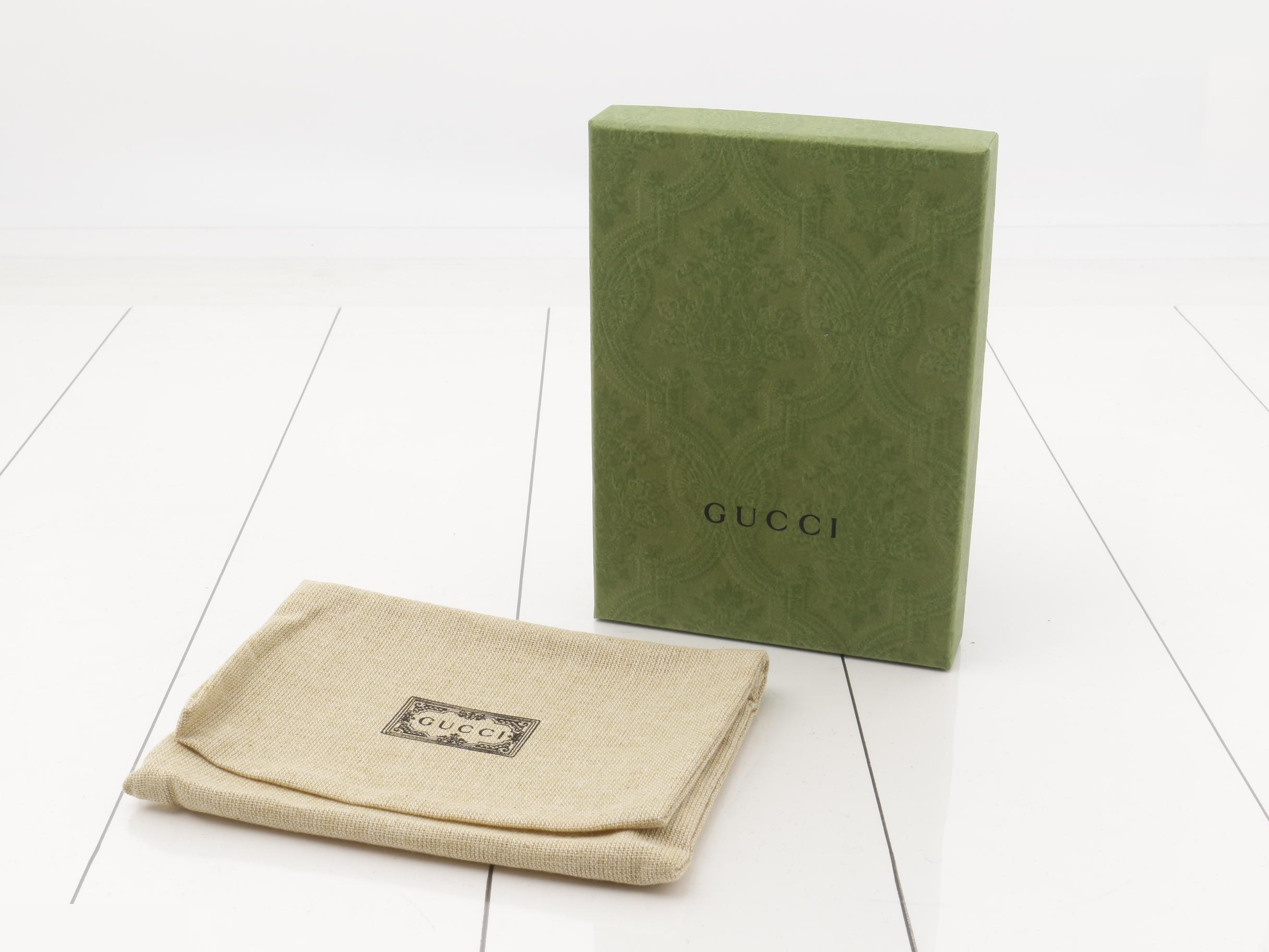 Unused Ophidia card case — view 5