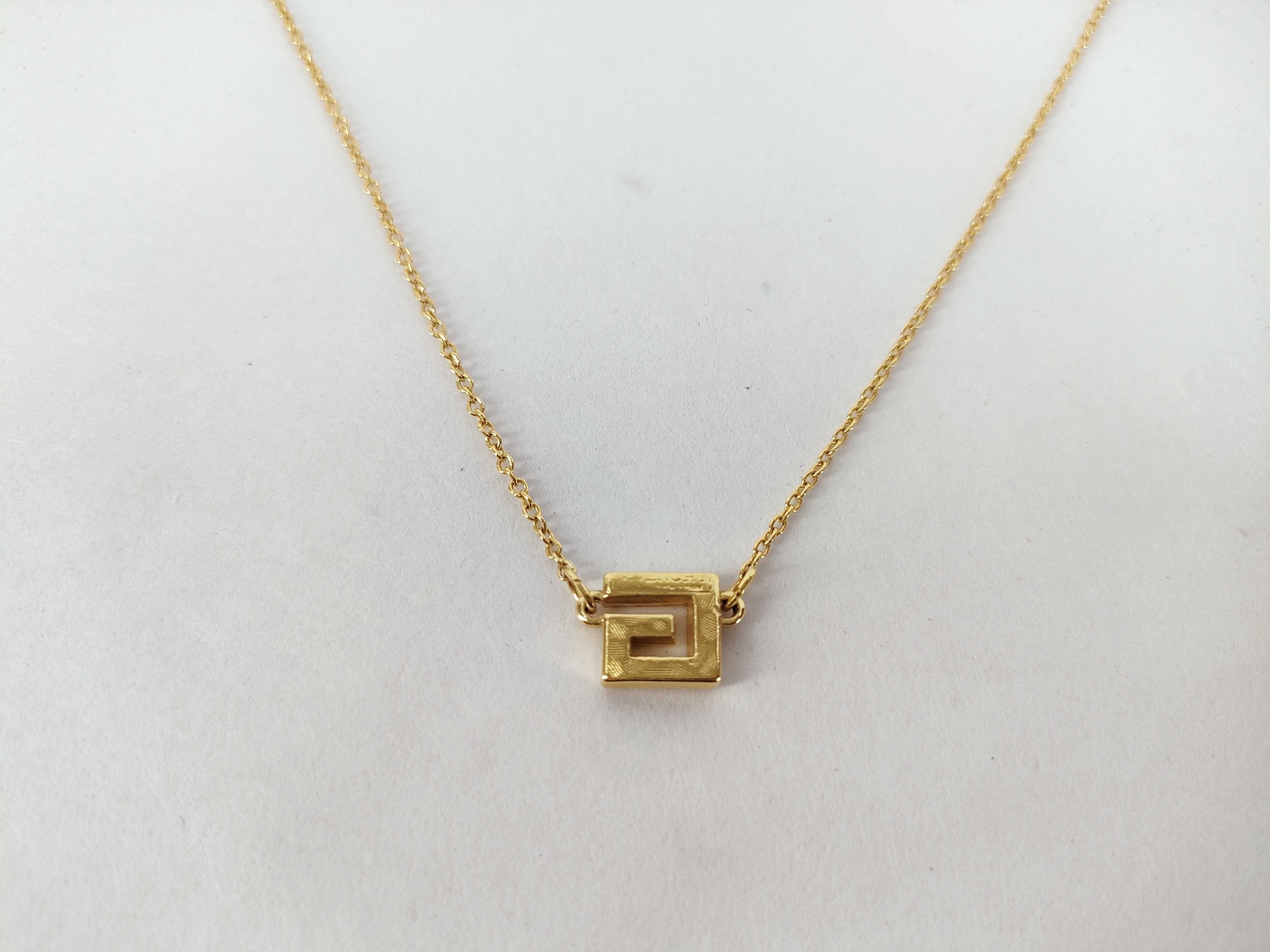 necklace — view 2