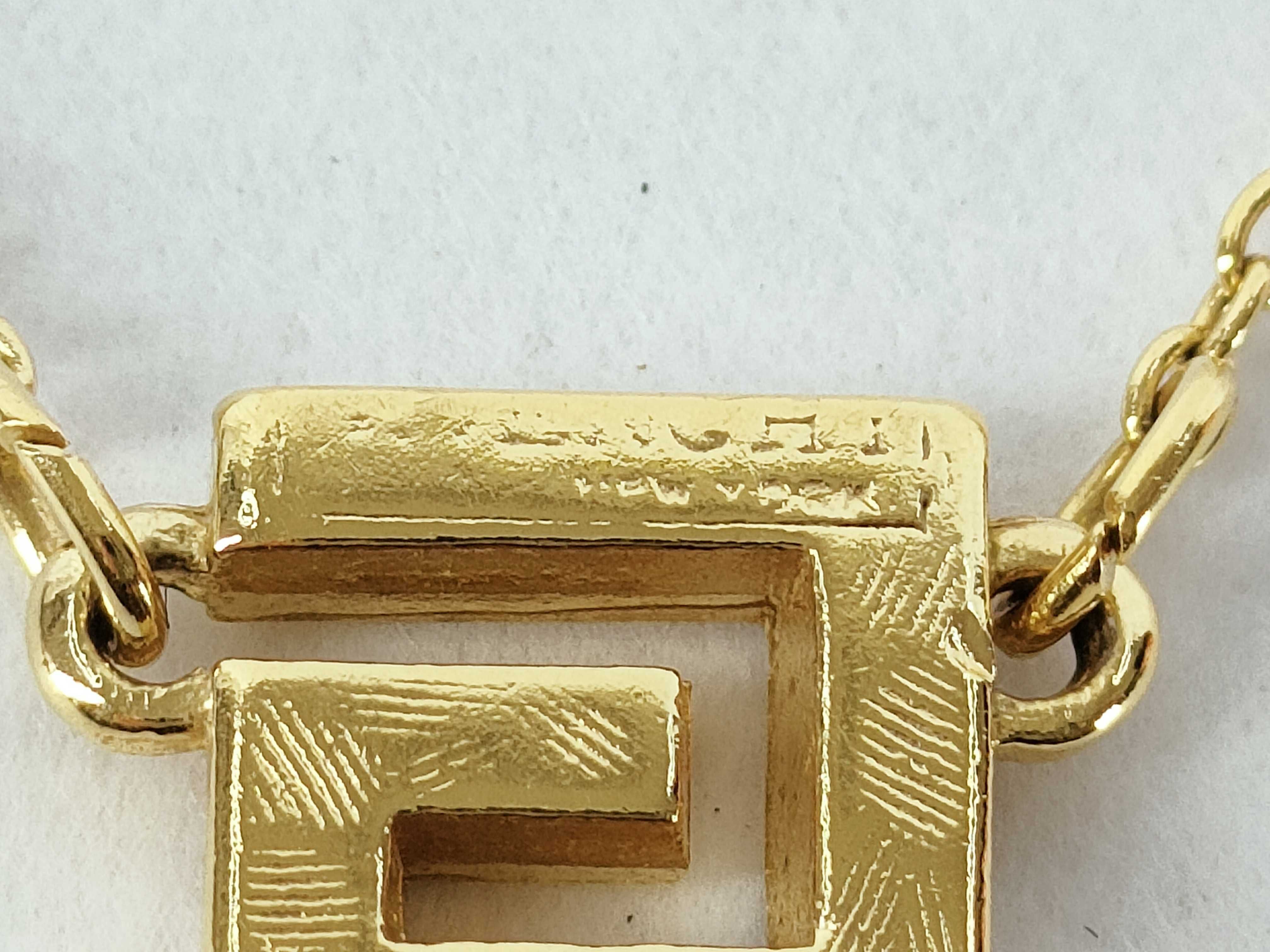 necklace — view 3