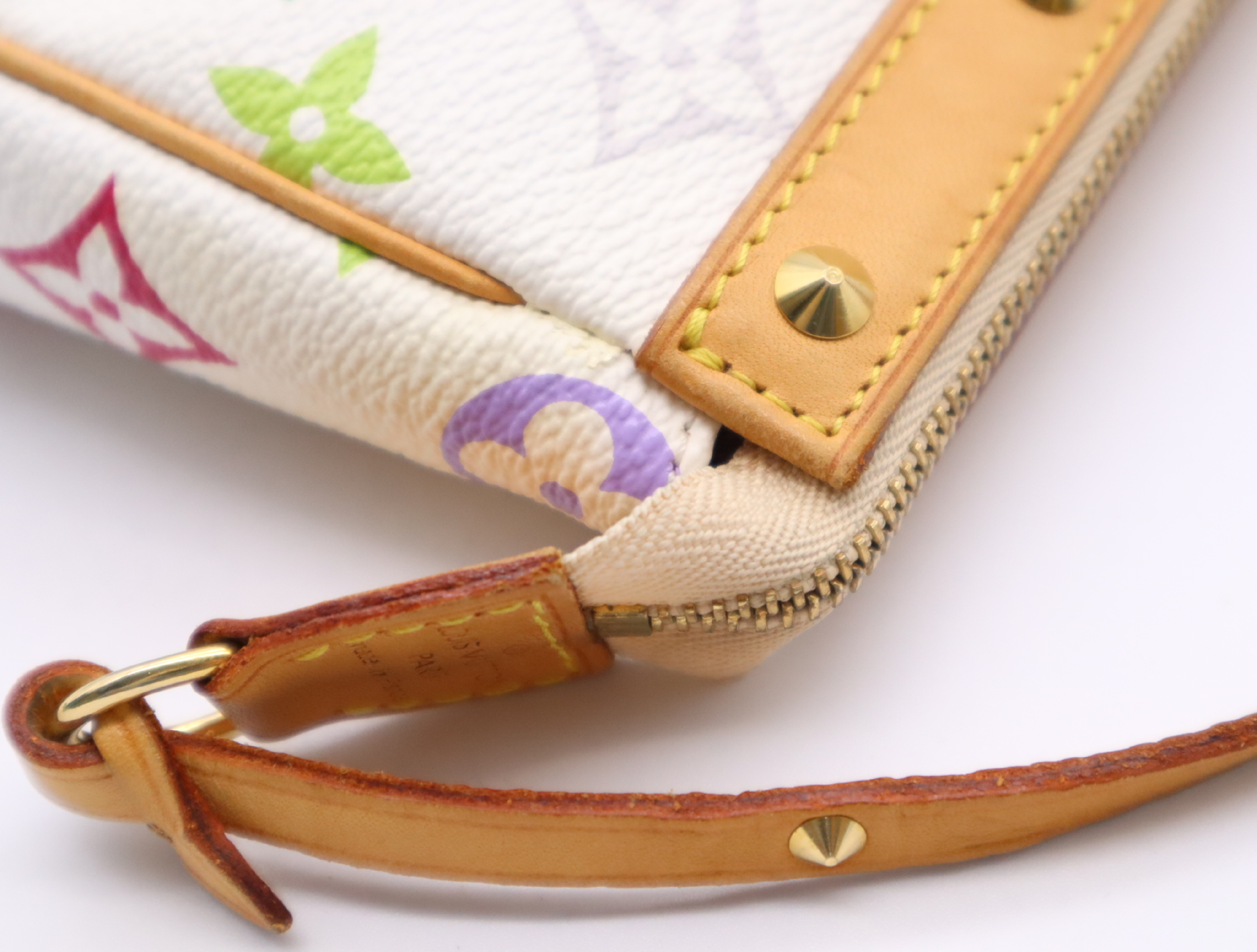 M92649 Multicolor Pochette Accessoires Blanc Pouch — view 8