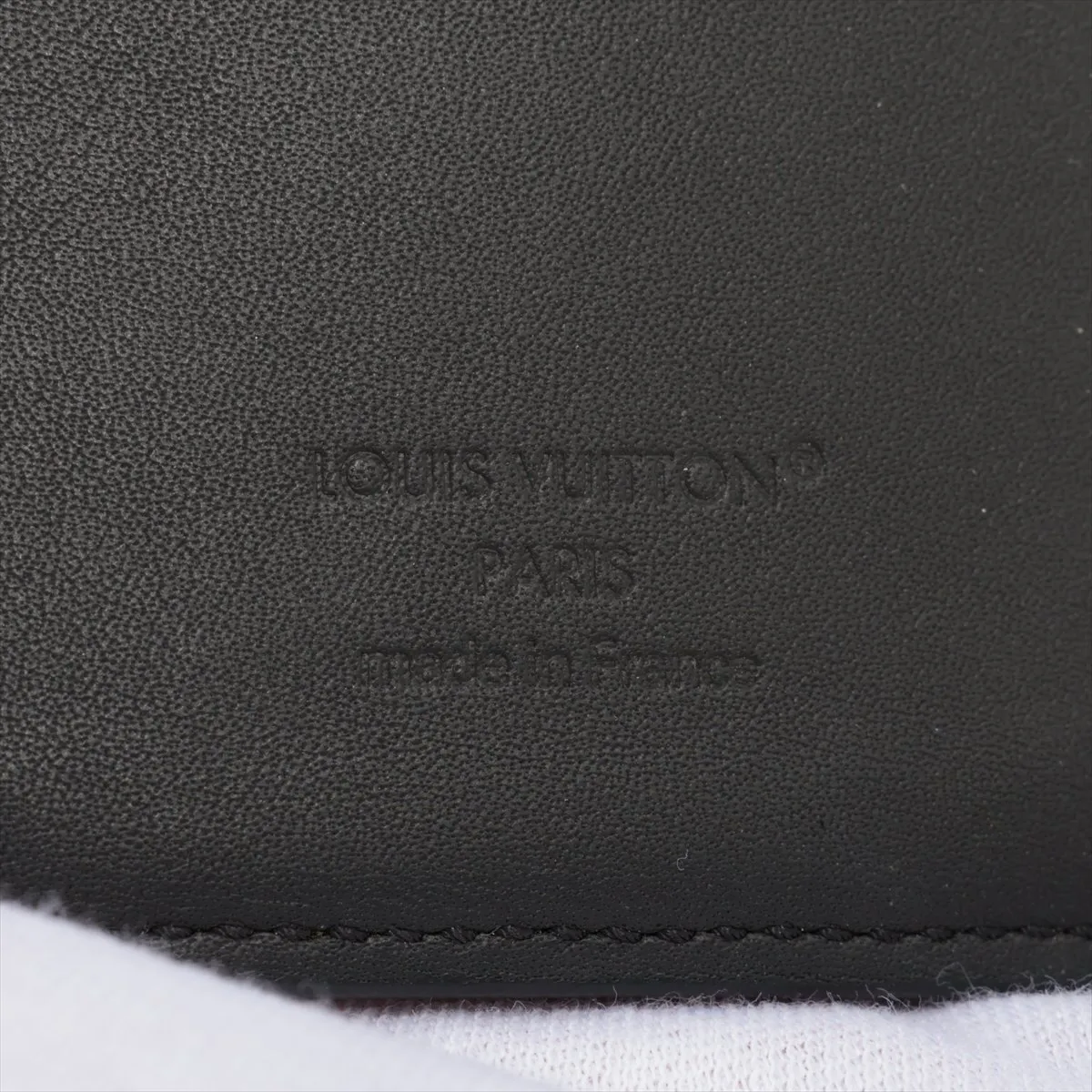 LV Aerogram Victor Wallet M26250 Black Compact Wallet (RFID detected) — view 7