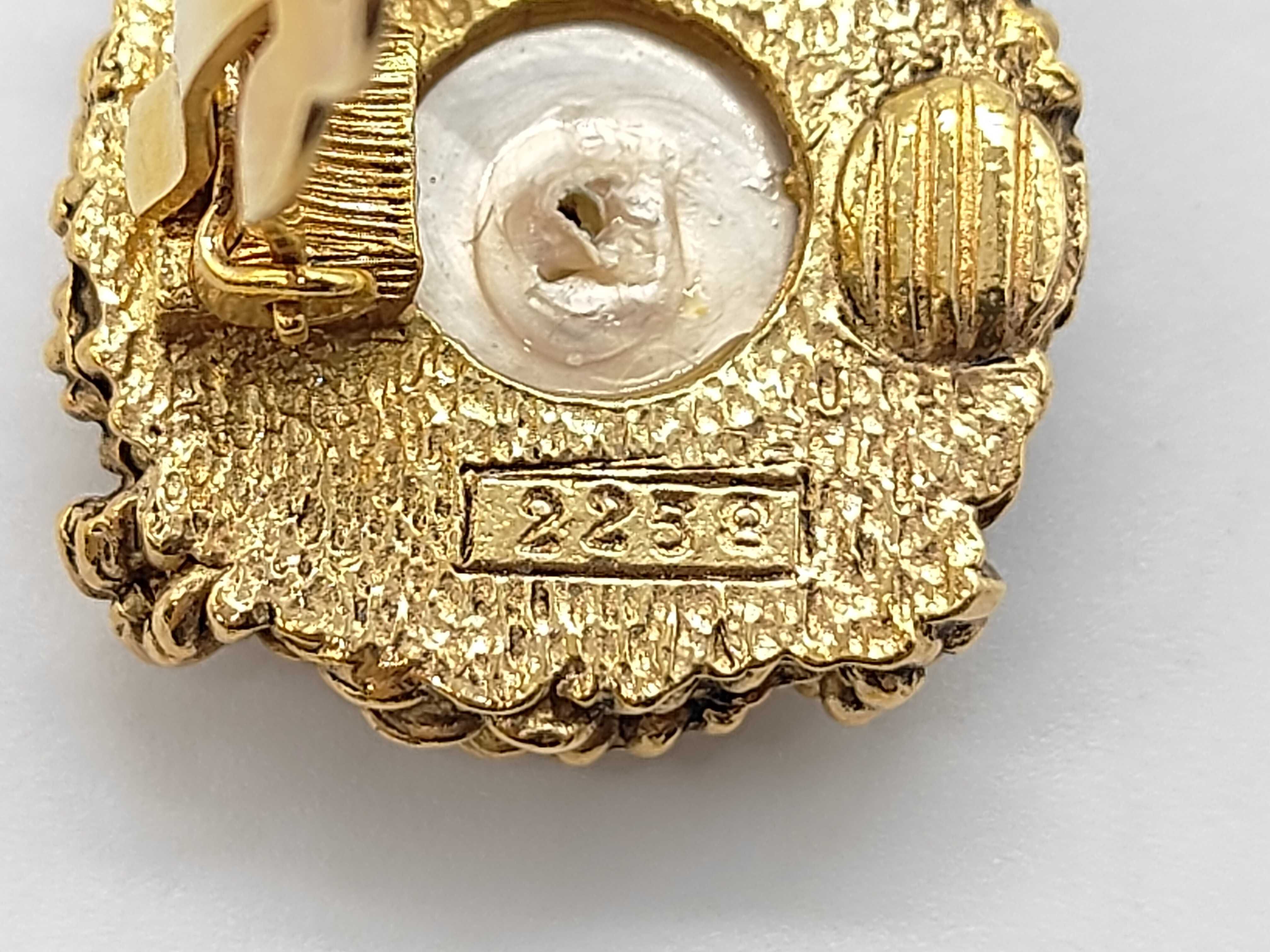 earrings with box, square rope and pearl design. — view 6