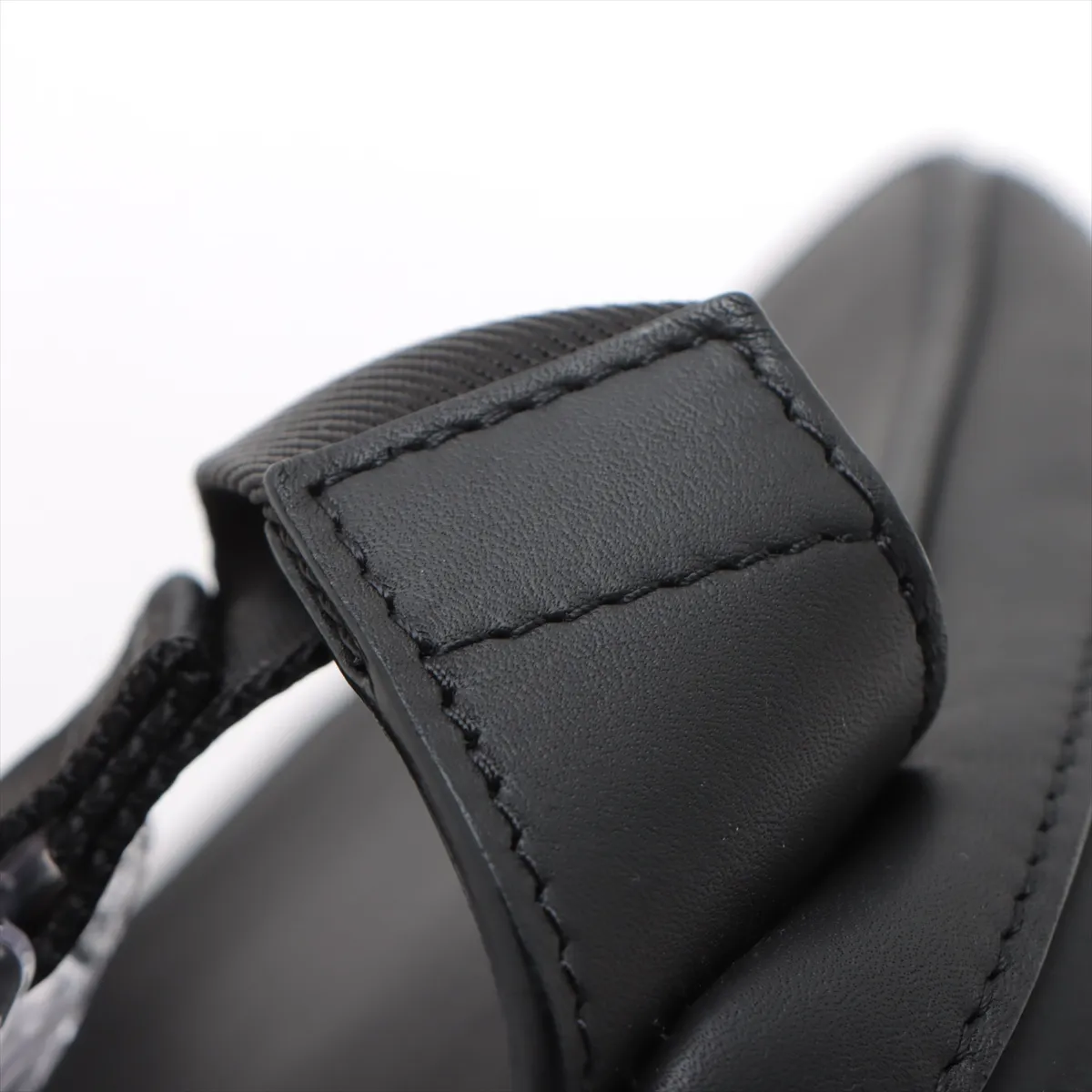 Bubble Glam Asymmetrical Sling Bag M68773 FZ4189 Black Fastener Melting — view 8