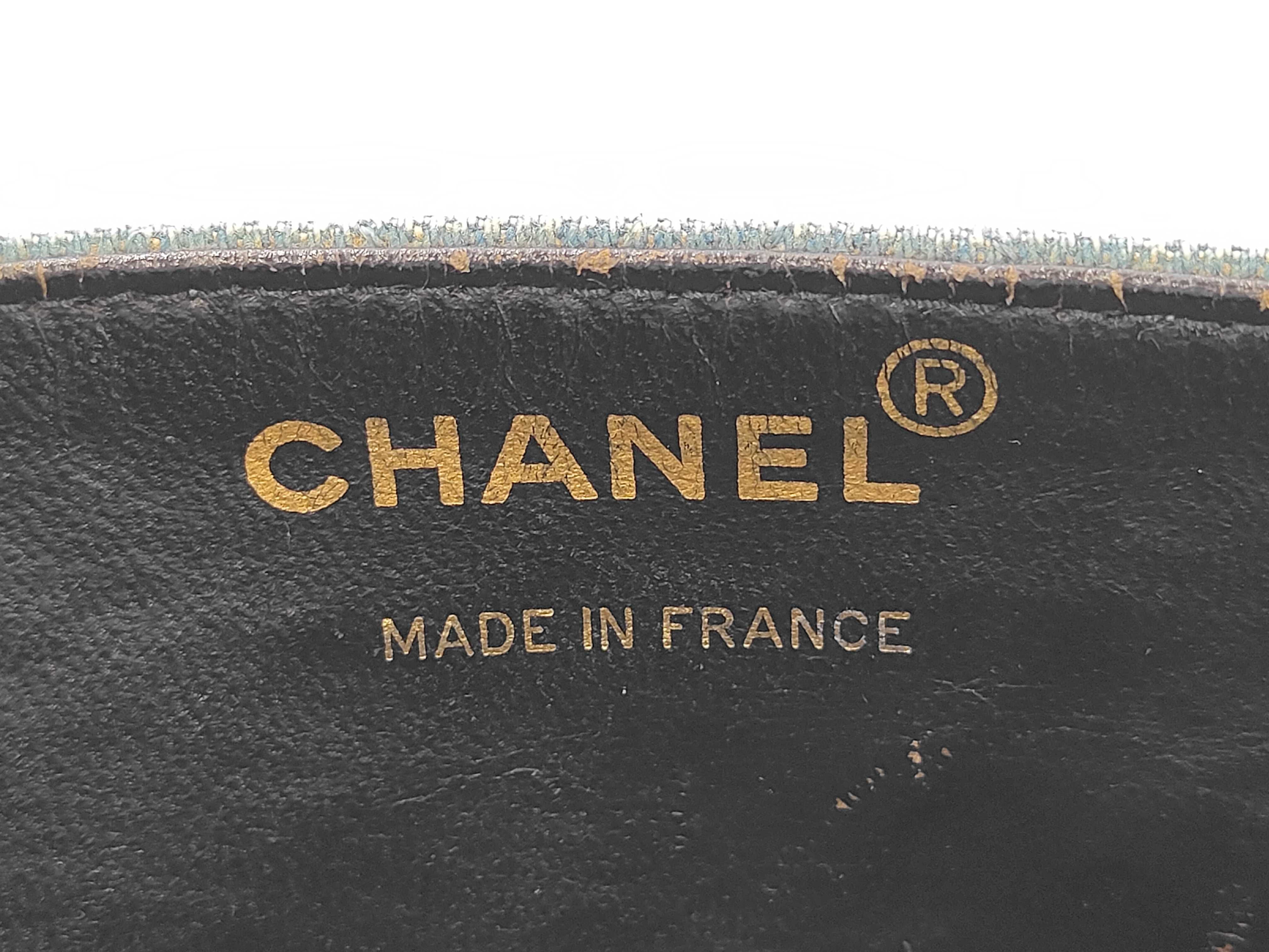 Matelassé Chain Shoulder Bag Denim Shoulder Bag — view 11