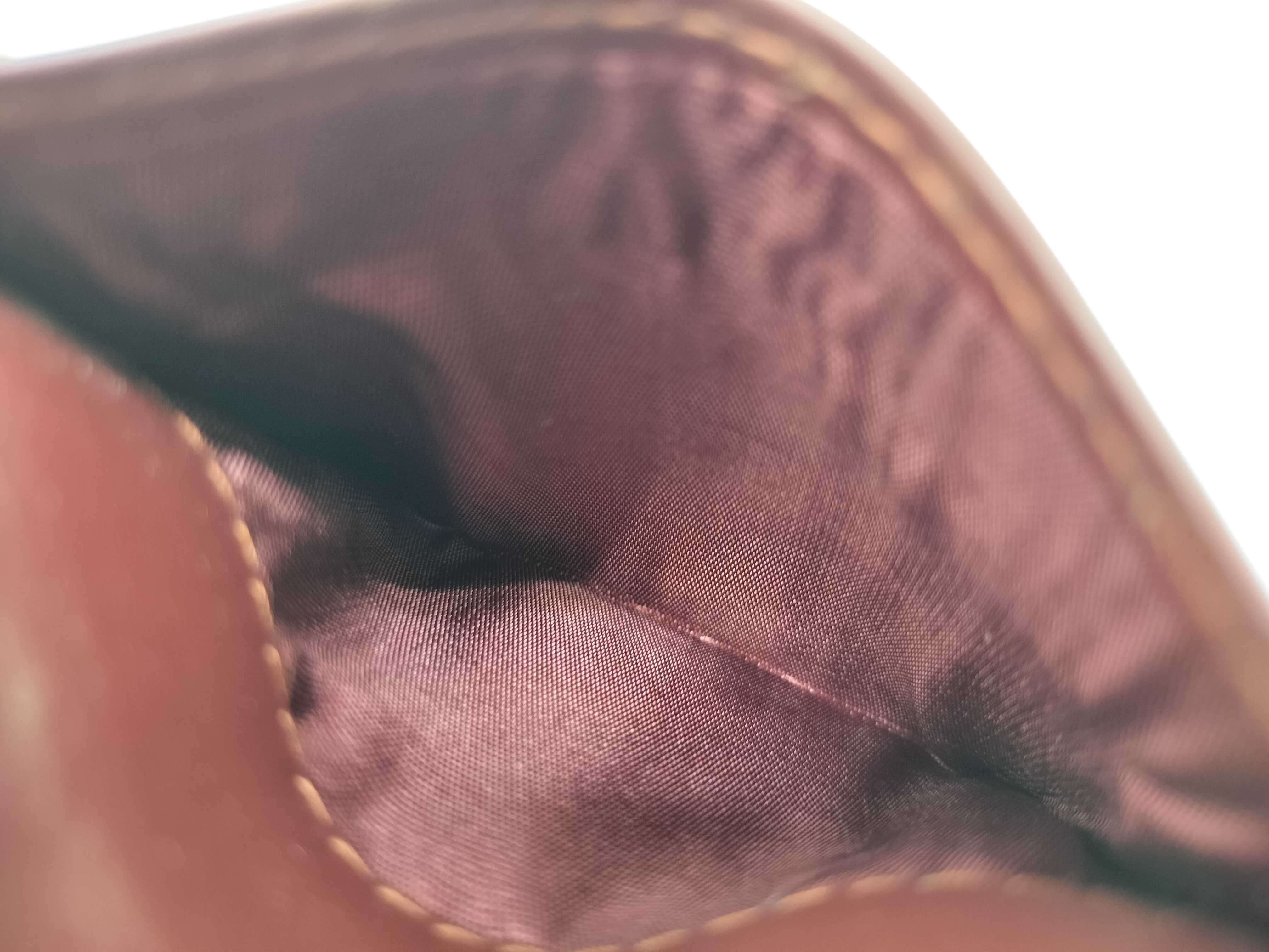 coin case — view 14