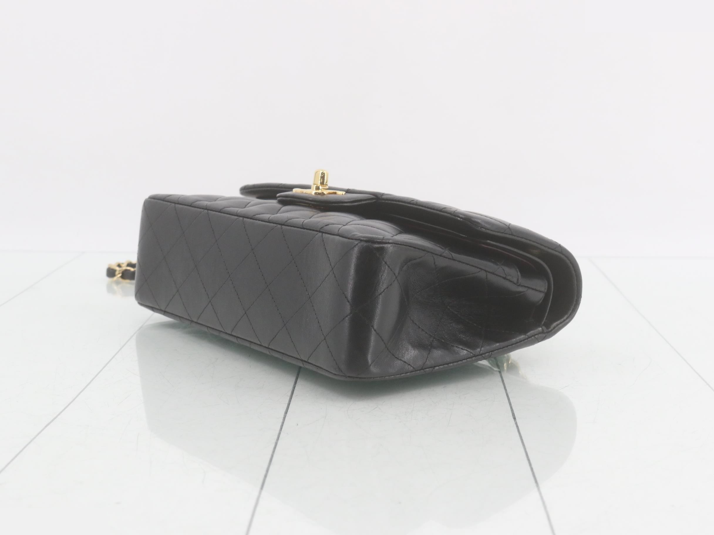 Shoulder bag, double flap, double chain, matelassé, lambskin, serial number 13. — view 6