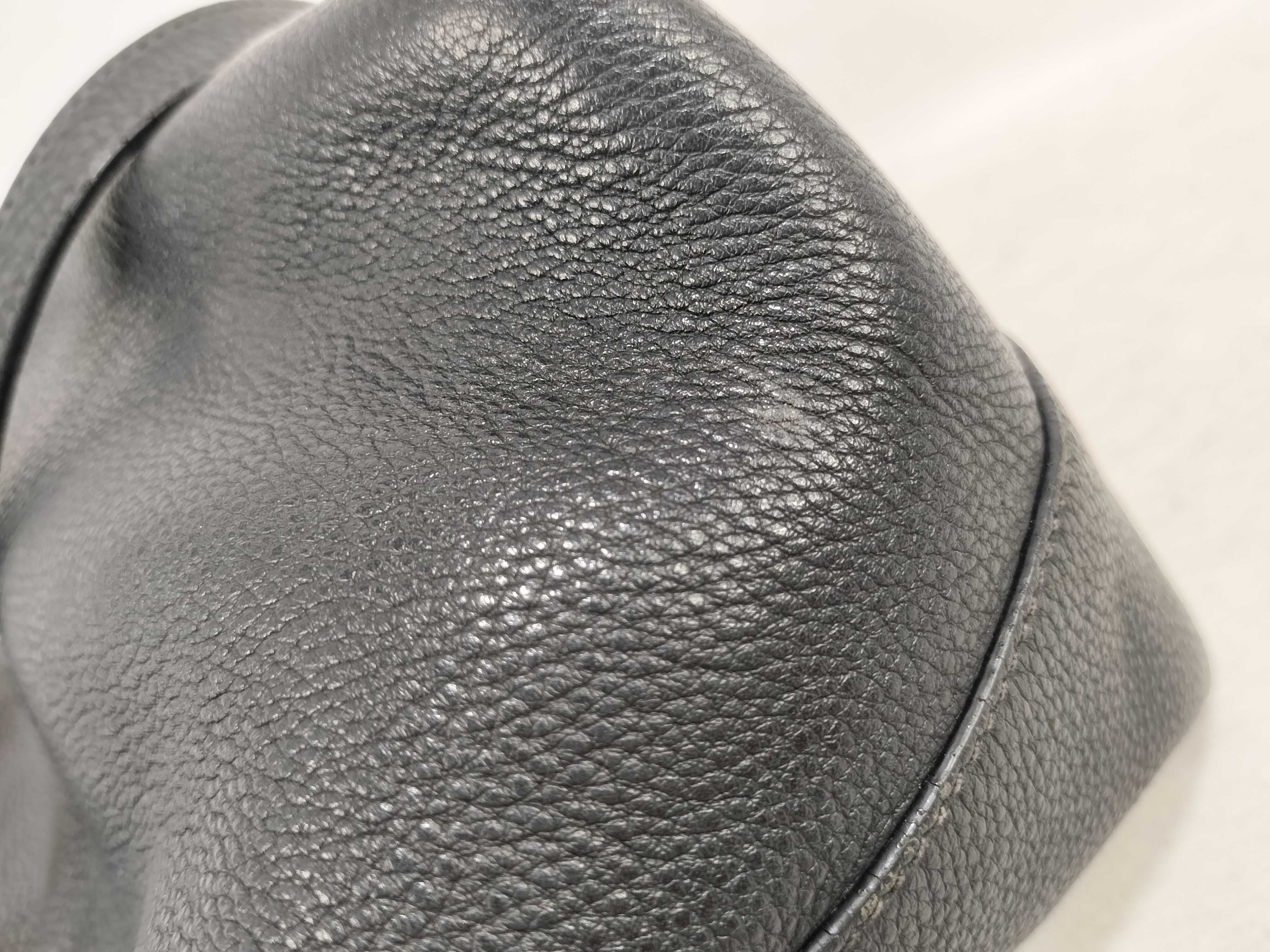 Vitello Daino Black Tote Bag — view 15