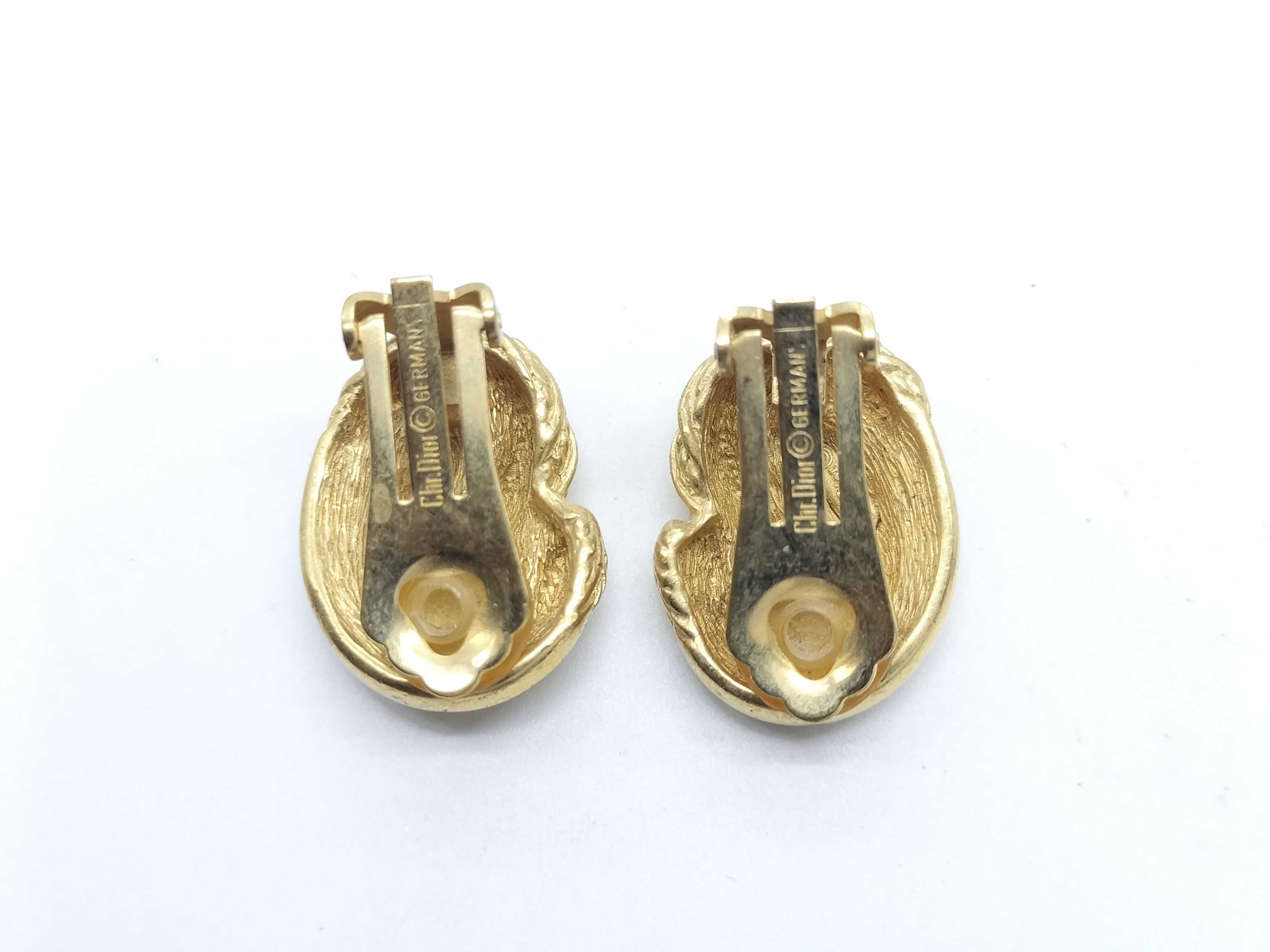 Earrings — view 3