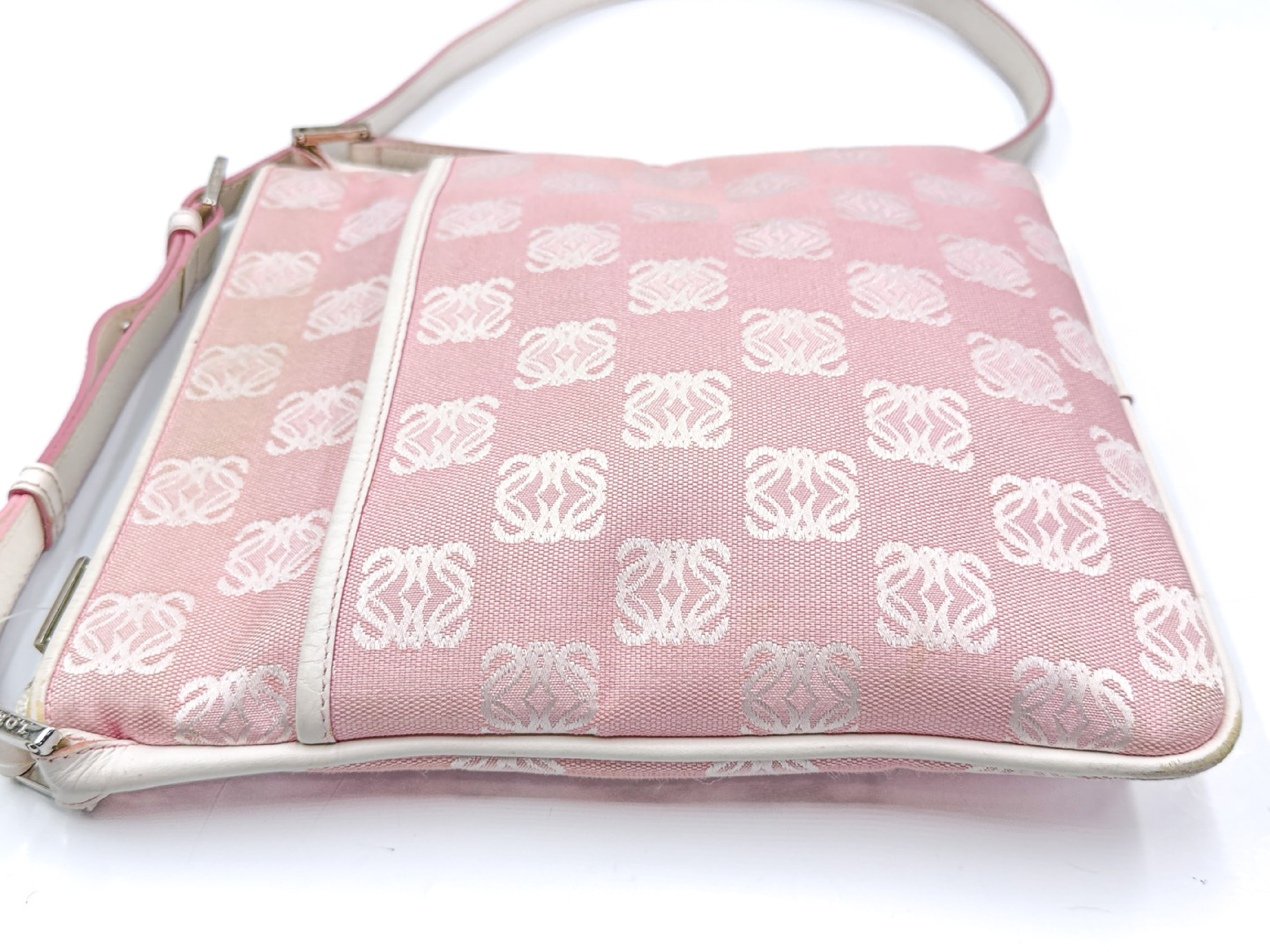 Anagram Pink Leather Shoulder Bag — view 3