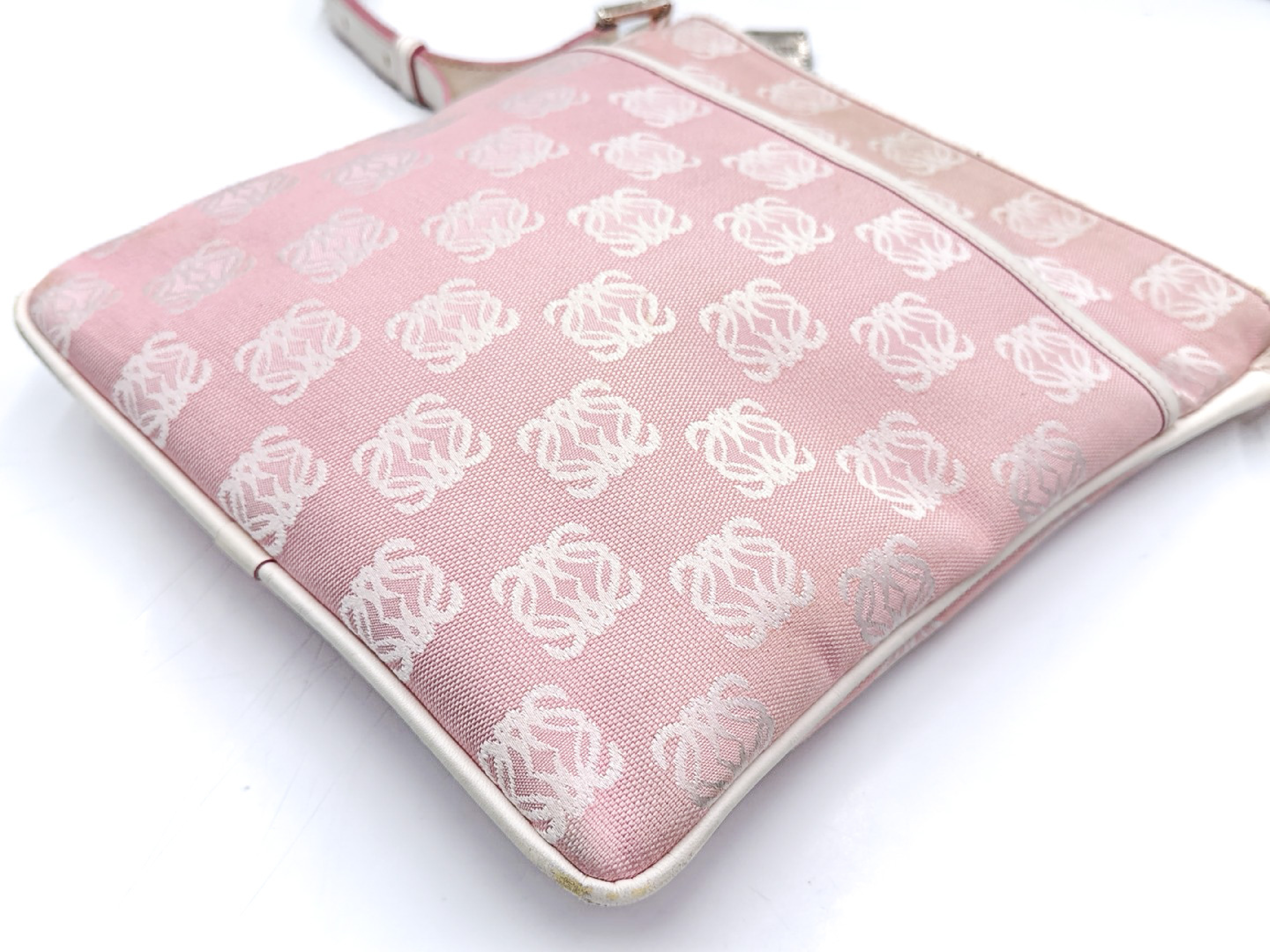 Anagram Pink Leather Shoulder Bag — view 6