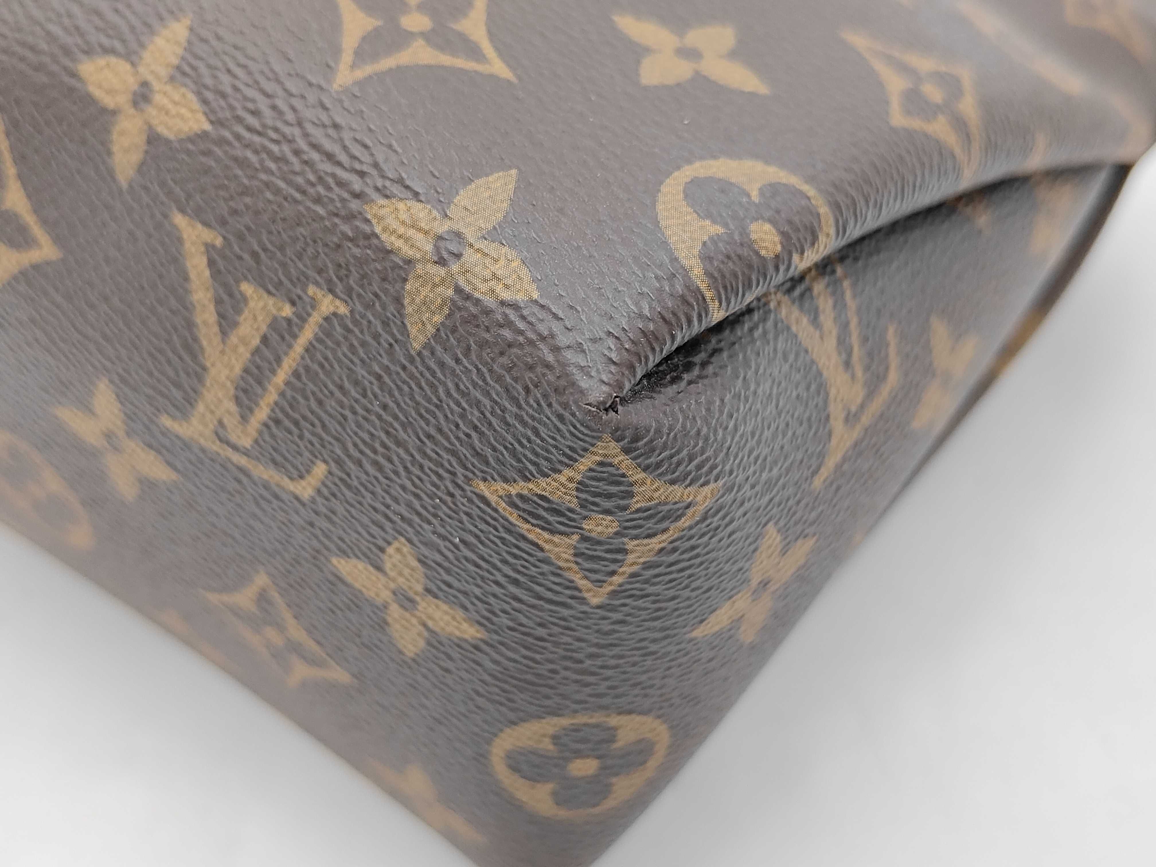 Monogram Pallas Beauty Case M64124 Pouch — view 3