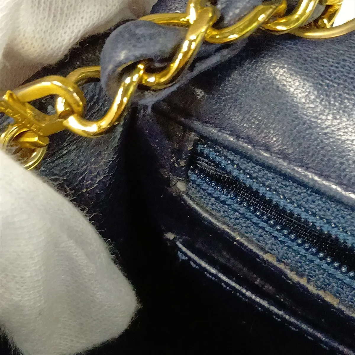 Mini Matelassé 17 Lambskin Single Flap Single Chain Bag Navy Gold Hardware A01115 — view 14