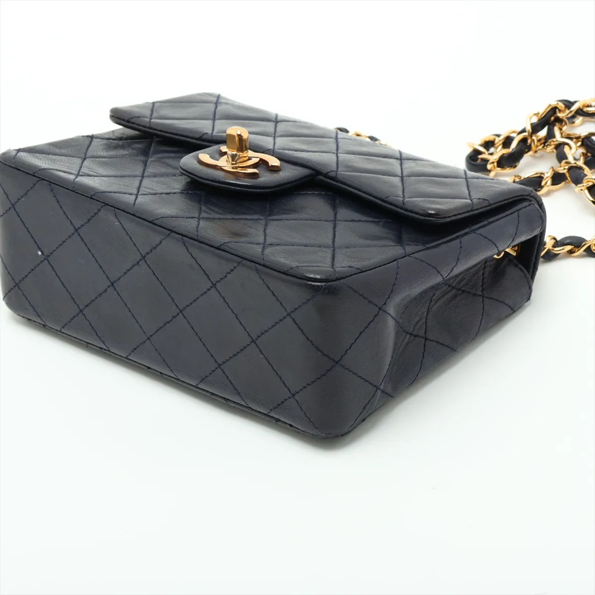Mini Matelassé 17 Lambskin Single Flap Single Chain Bag Navy Gold Hardware A01115 — view 3