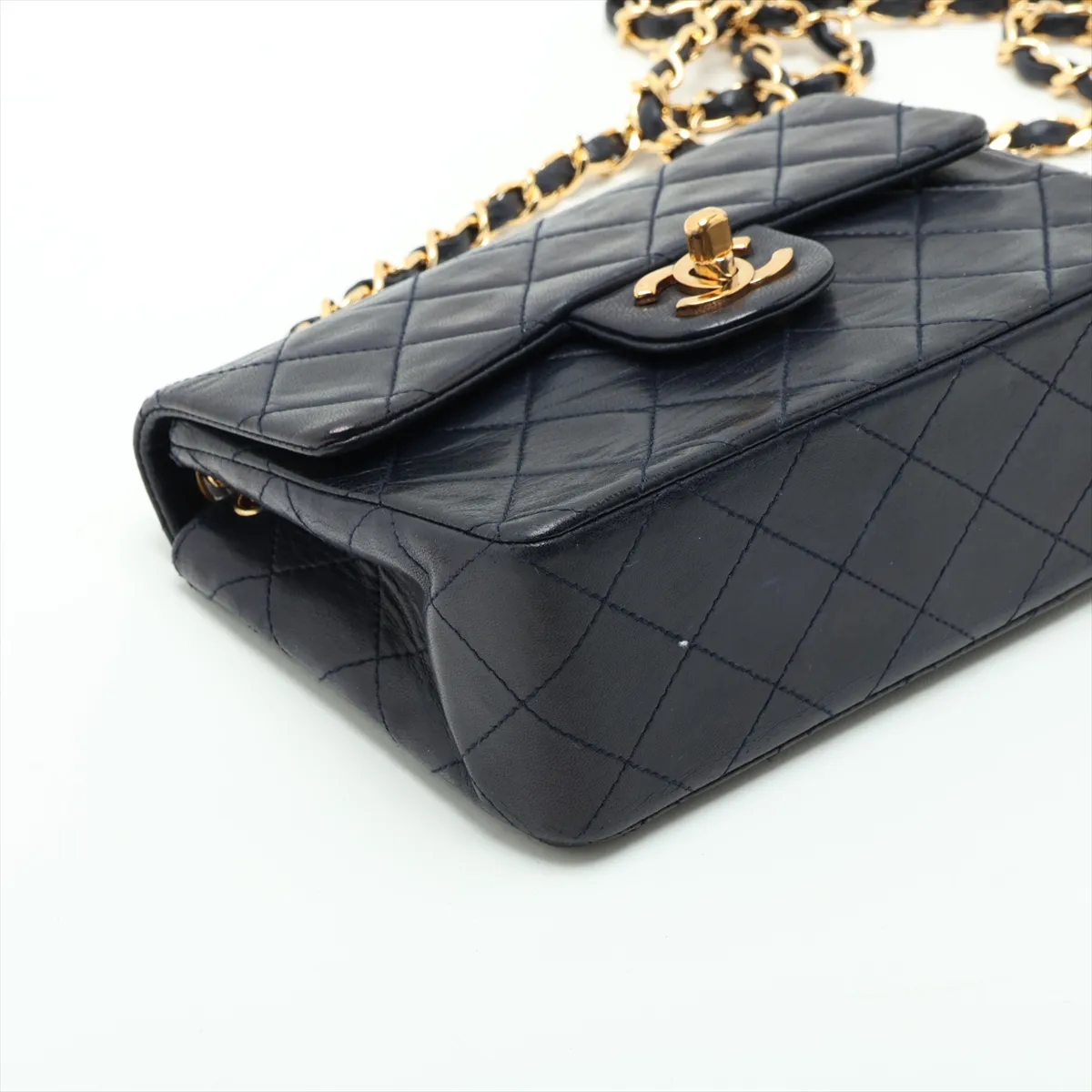 Mini Matelassé 17 Lambskin Single Flap Single Chain Bag Navy Gold Hardware A01115 — view 4