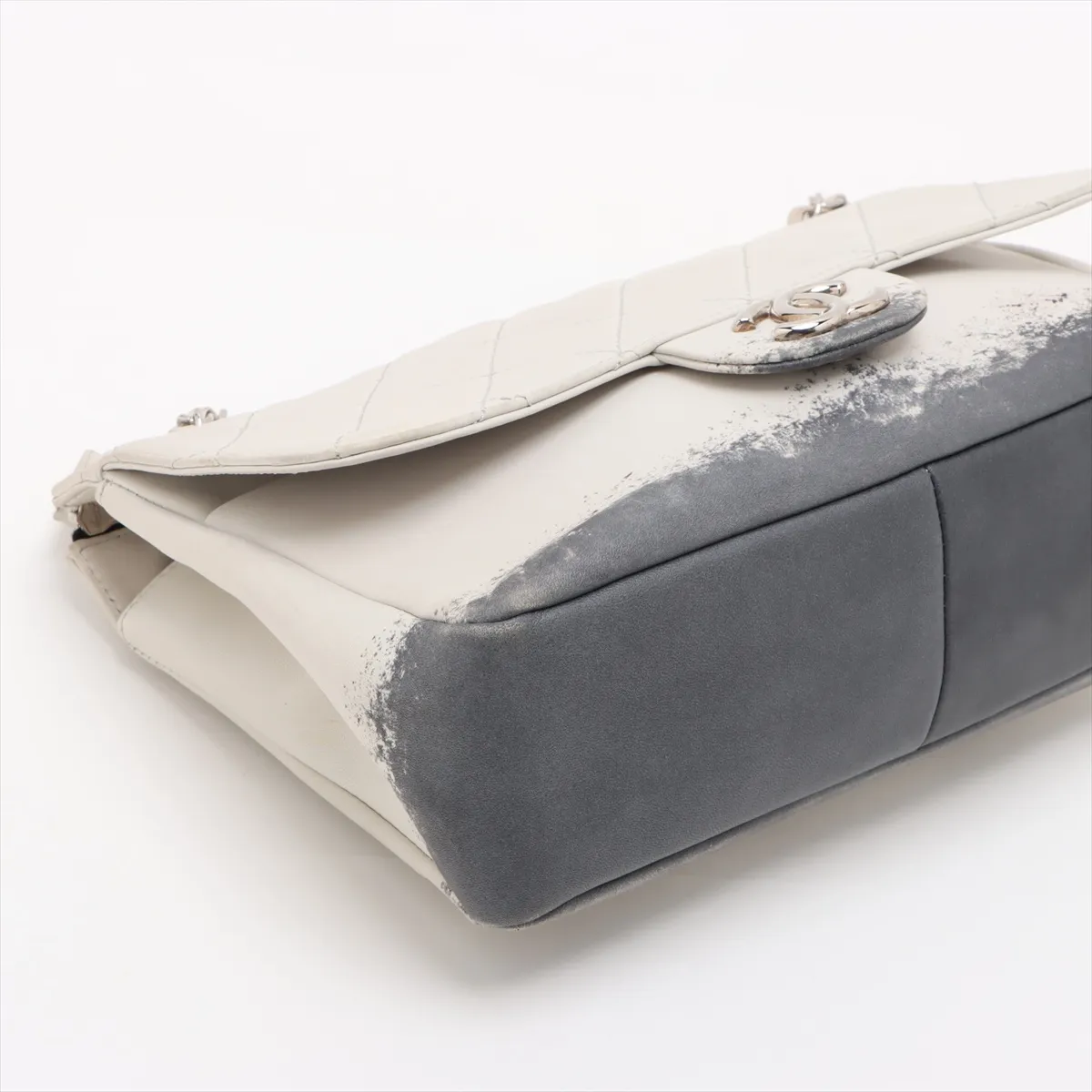 Matelassé Lambskin Chain Shoulder Bag, Gray, Silver Hardware, Item No. 14088667 (Serial No. 14) — view 4
