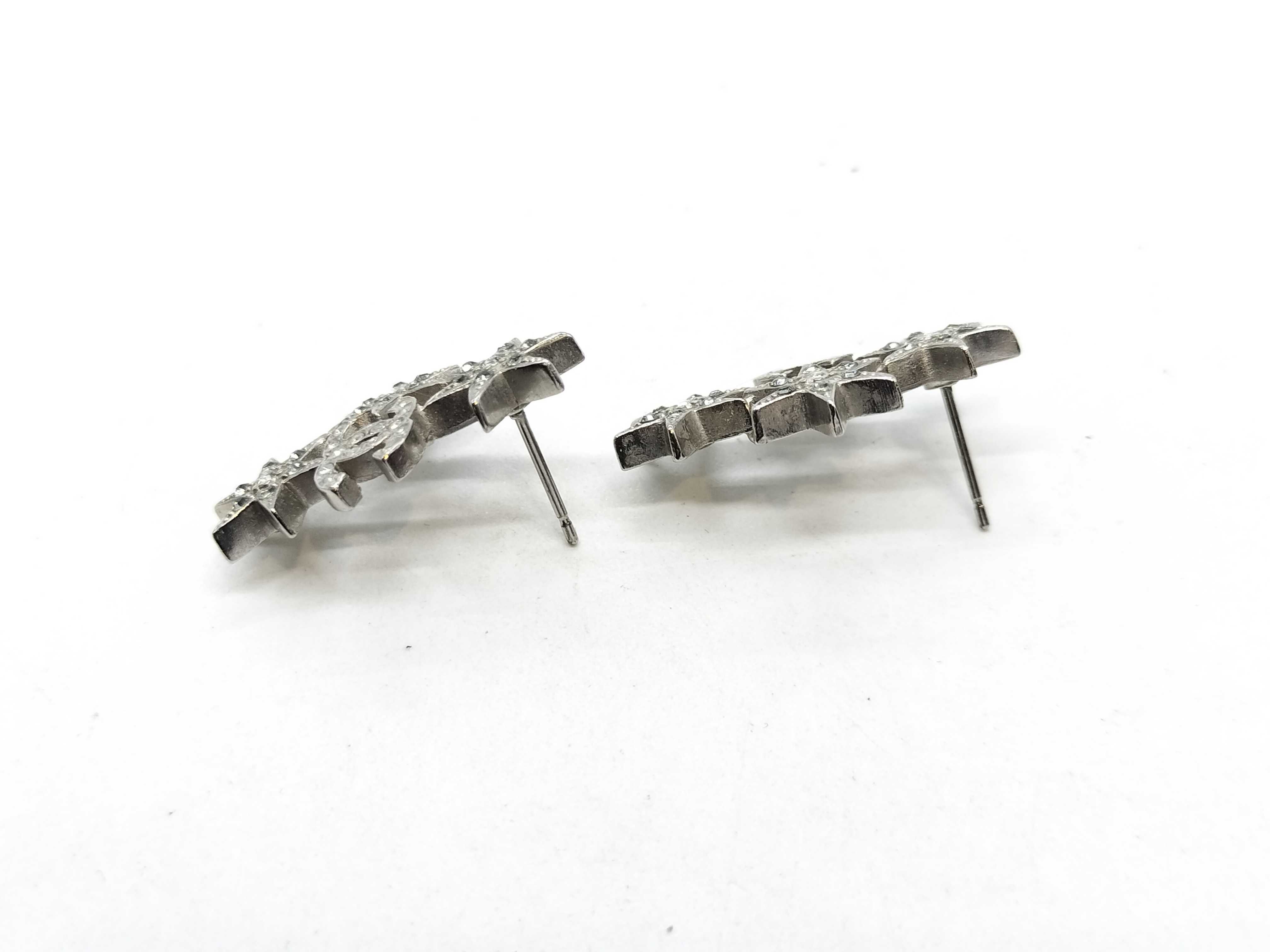 F16 V Rhinestone Earrings — view 5