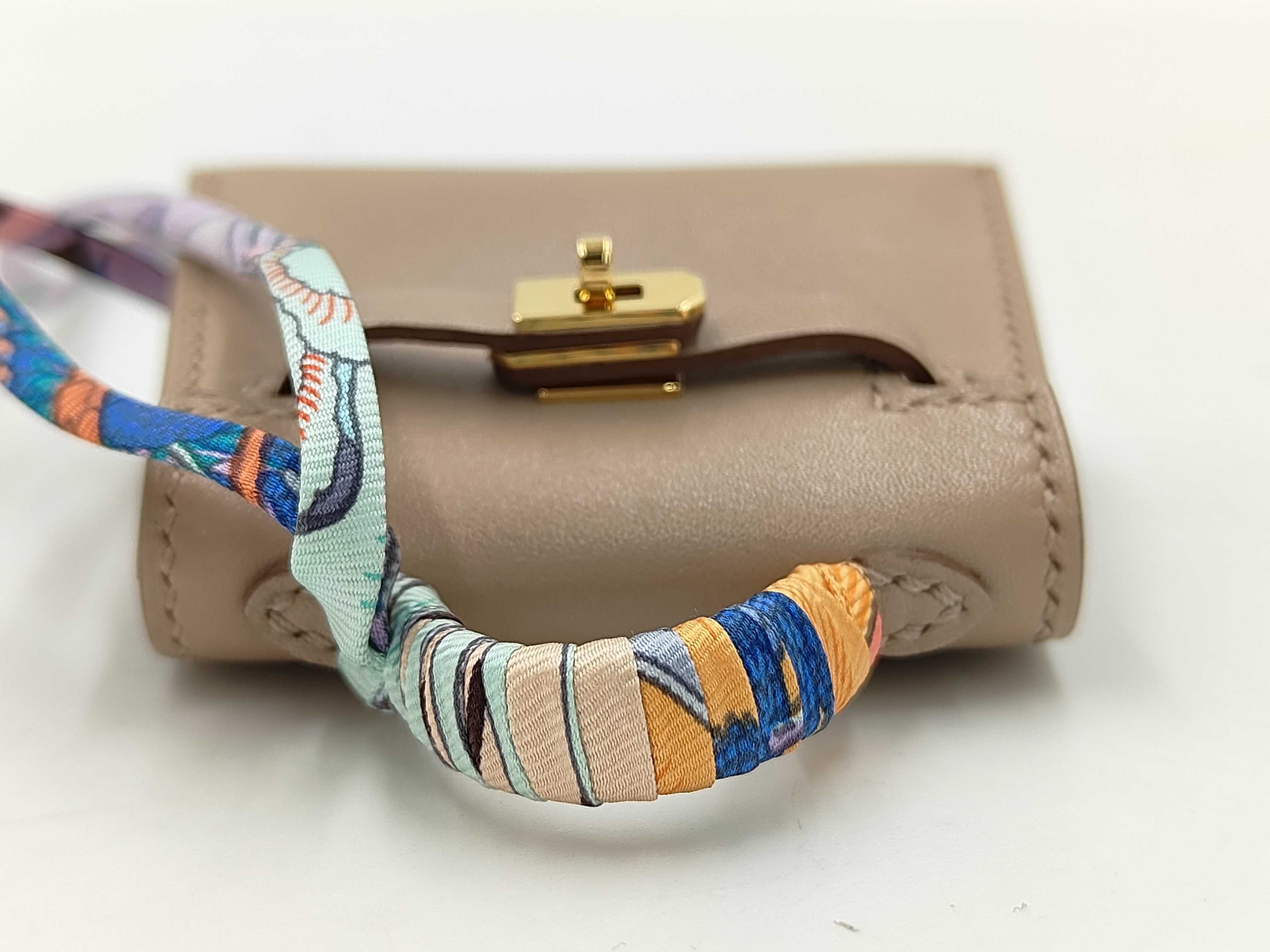 Kelly Twilly Bag Charm (Z stamp) and other accessories. — view 5