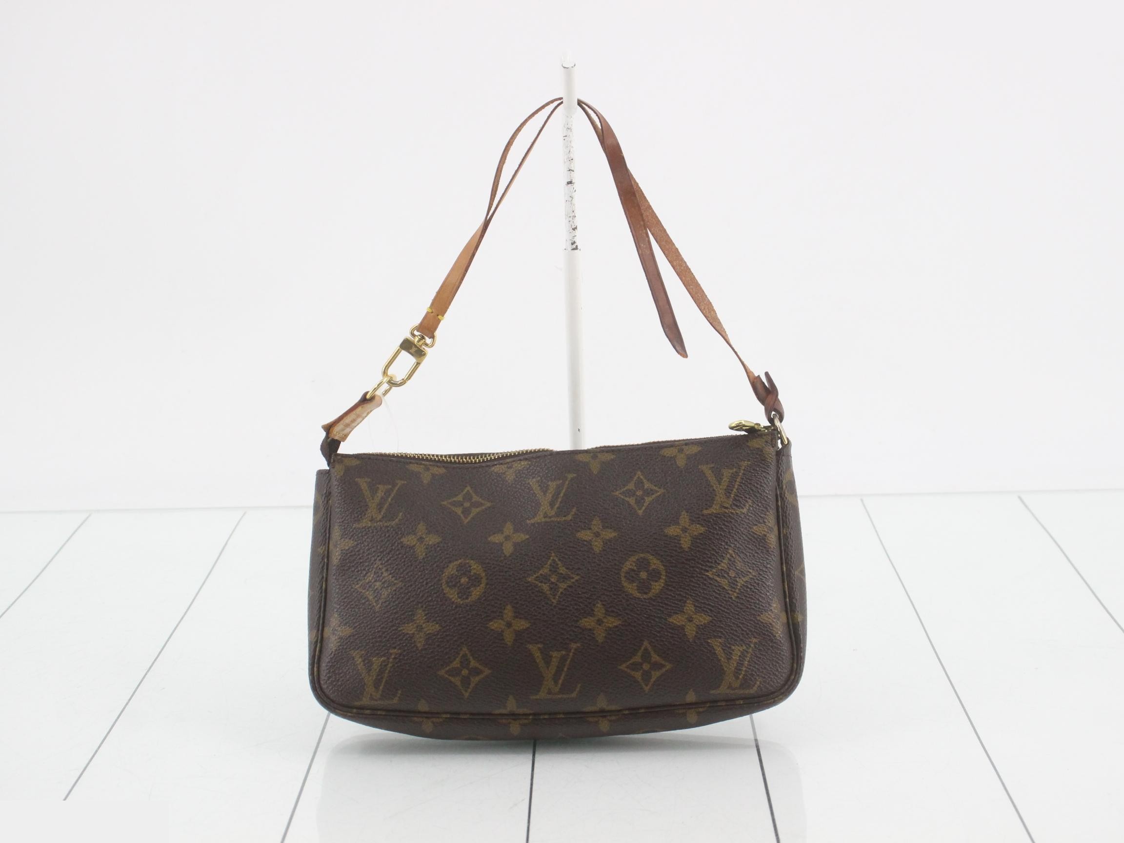 Monogram Pochette Accessoires — view 2