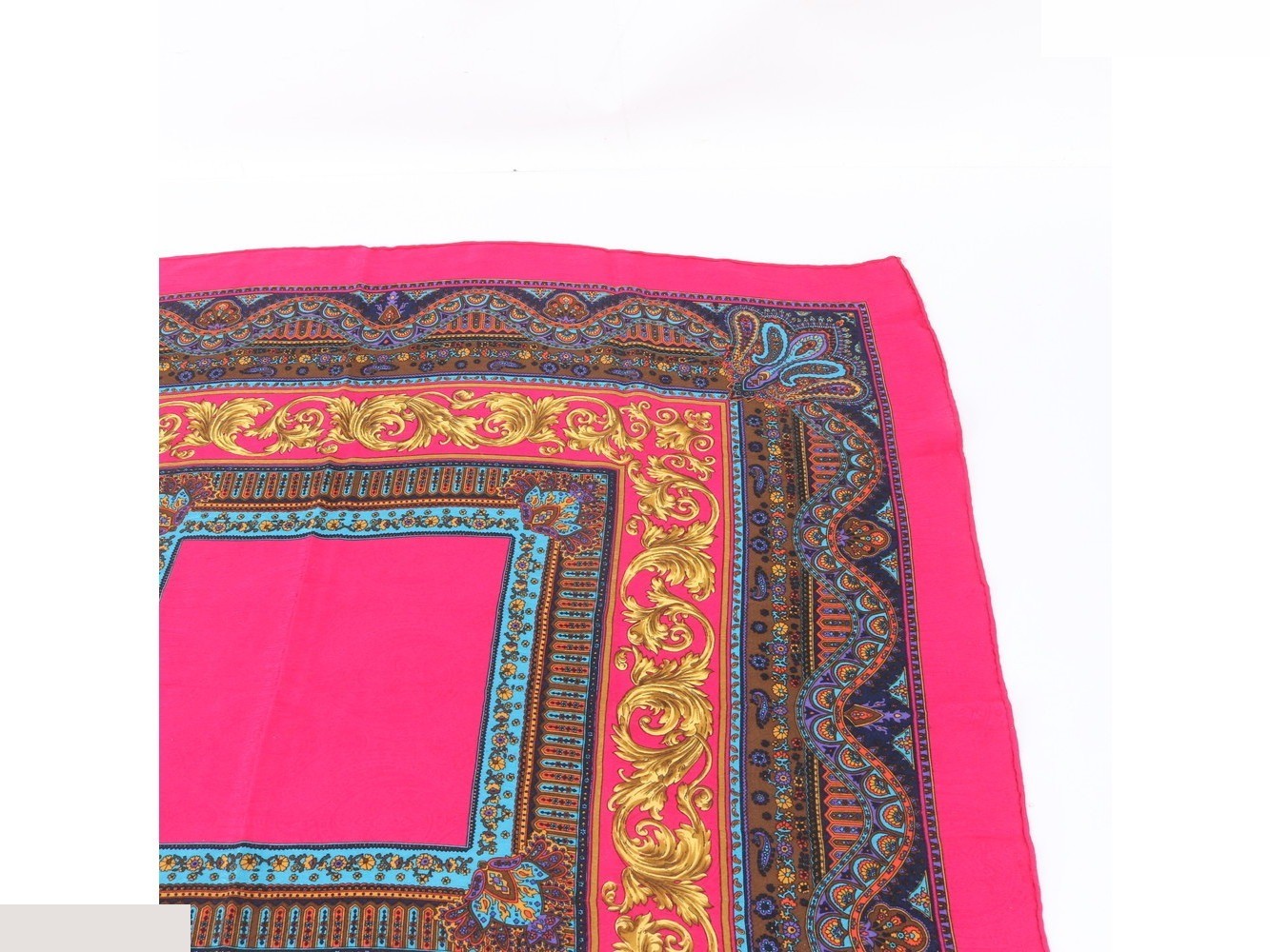 scarf — view 3